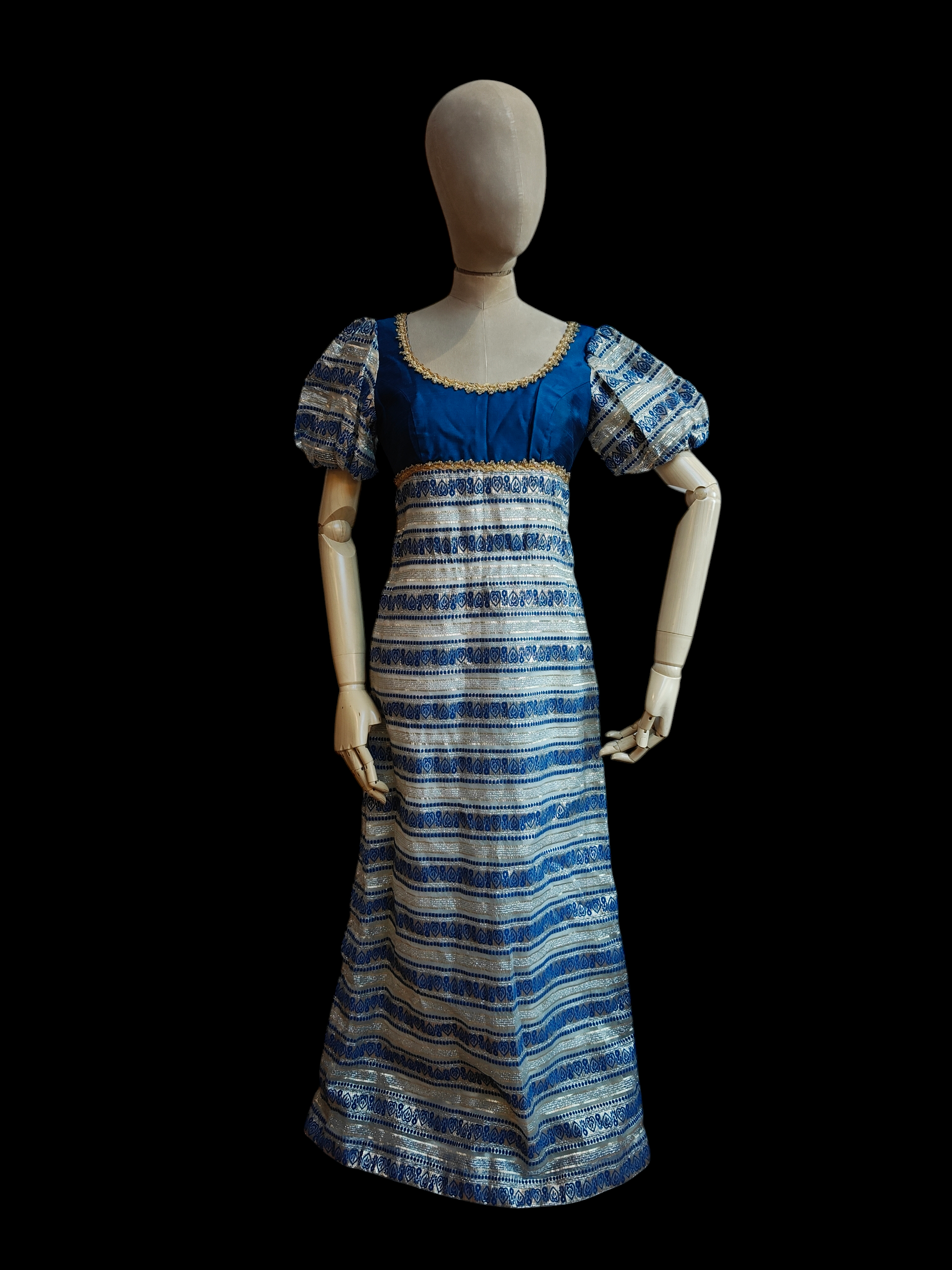 Stunning John Charles blue and gold brocade embroidered maxi dress Siz –  Olive & Quince Vintage