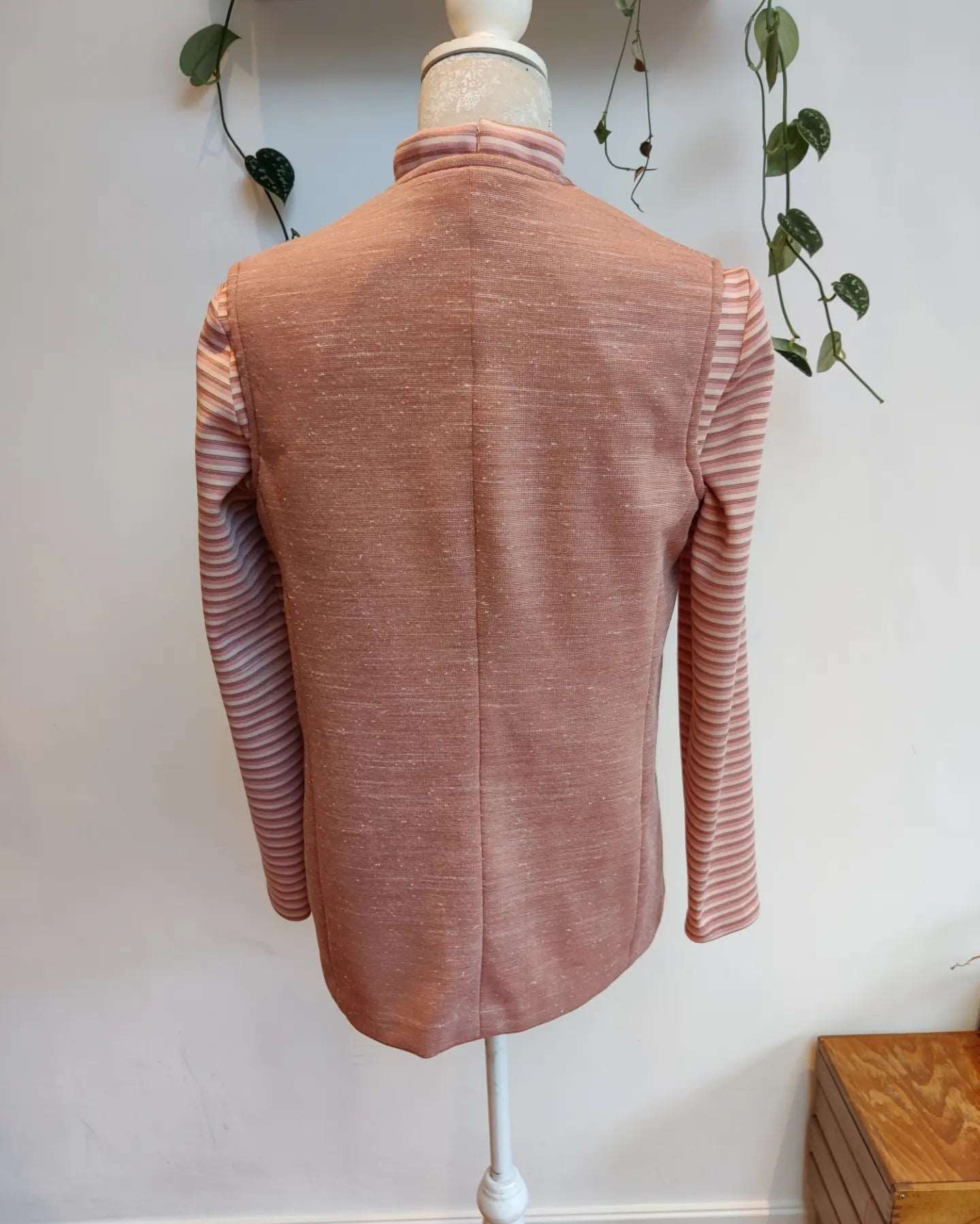 Amazing 1960s dusky pink stripe mod top and waistcoat co-ord. Size 12-14.