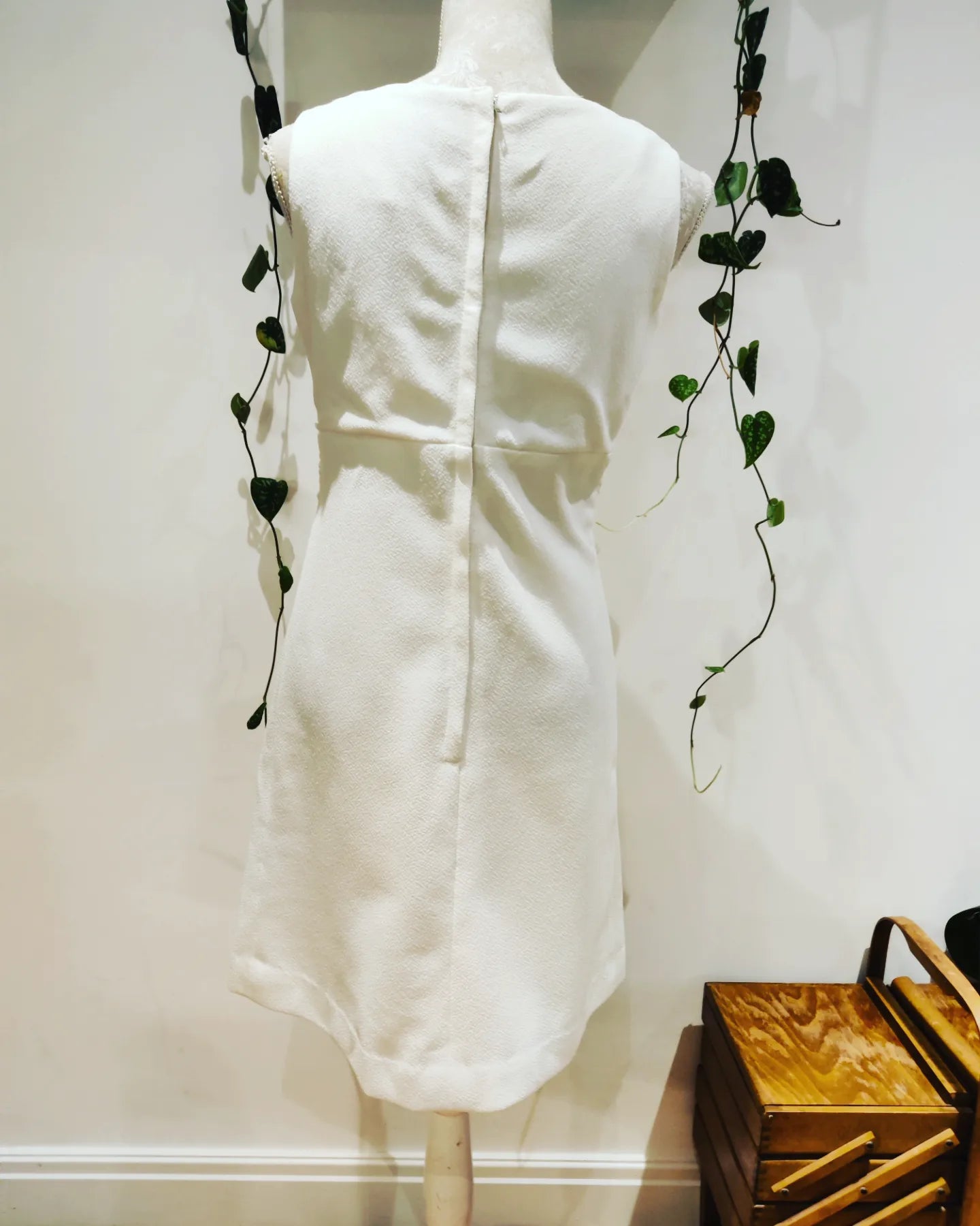 White 60s modette mini dress. Size 10