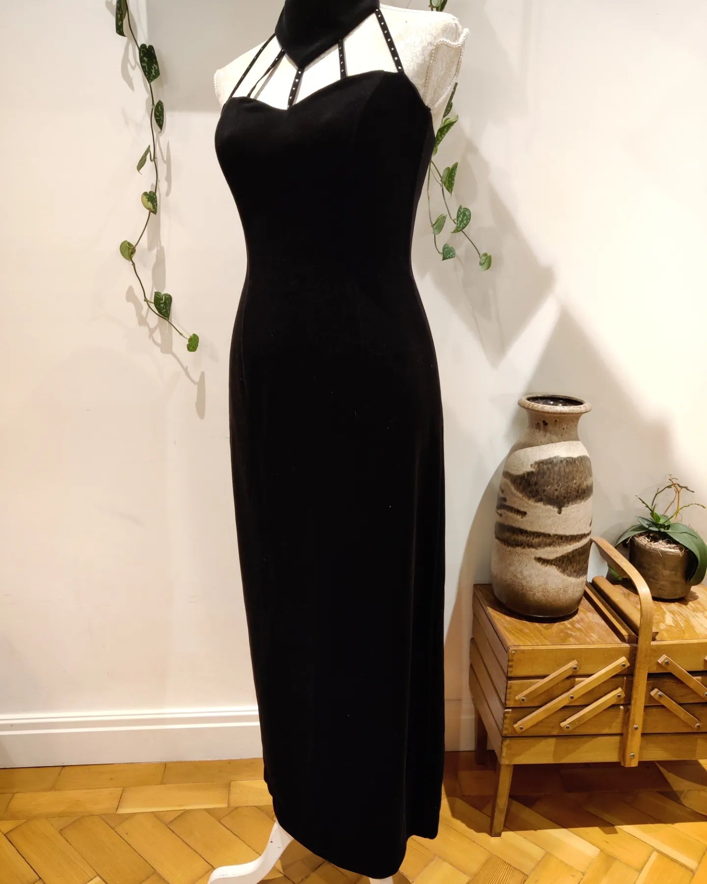 Long black vintage evening dress. size 8