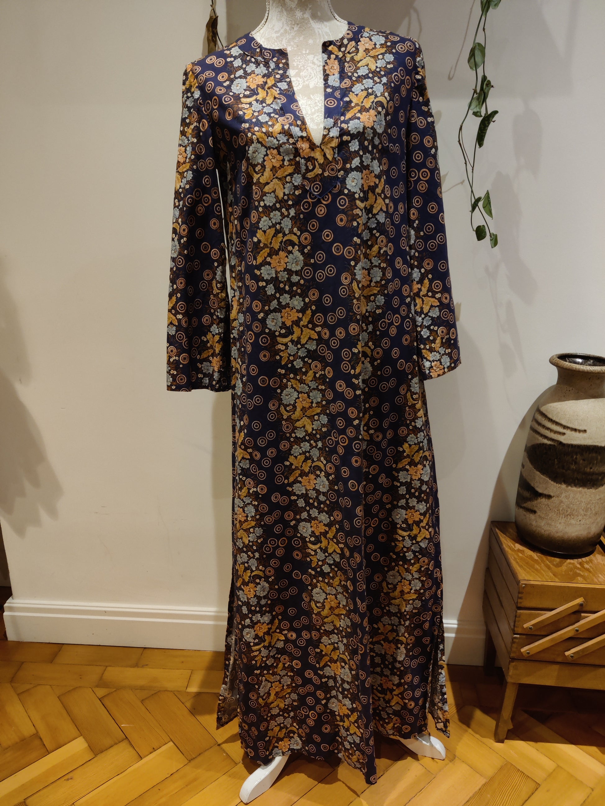 Floral 70s kaftan