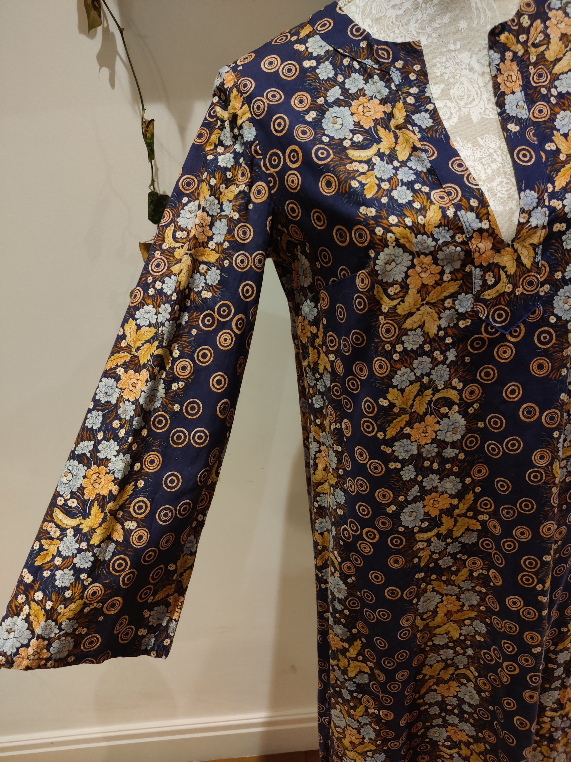 vintage bell sleeves