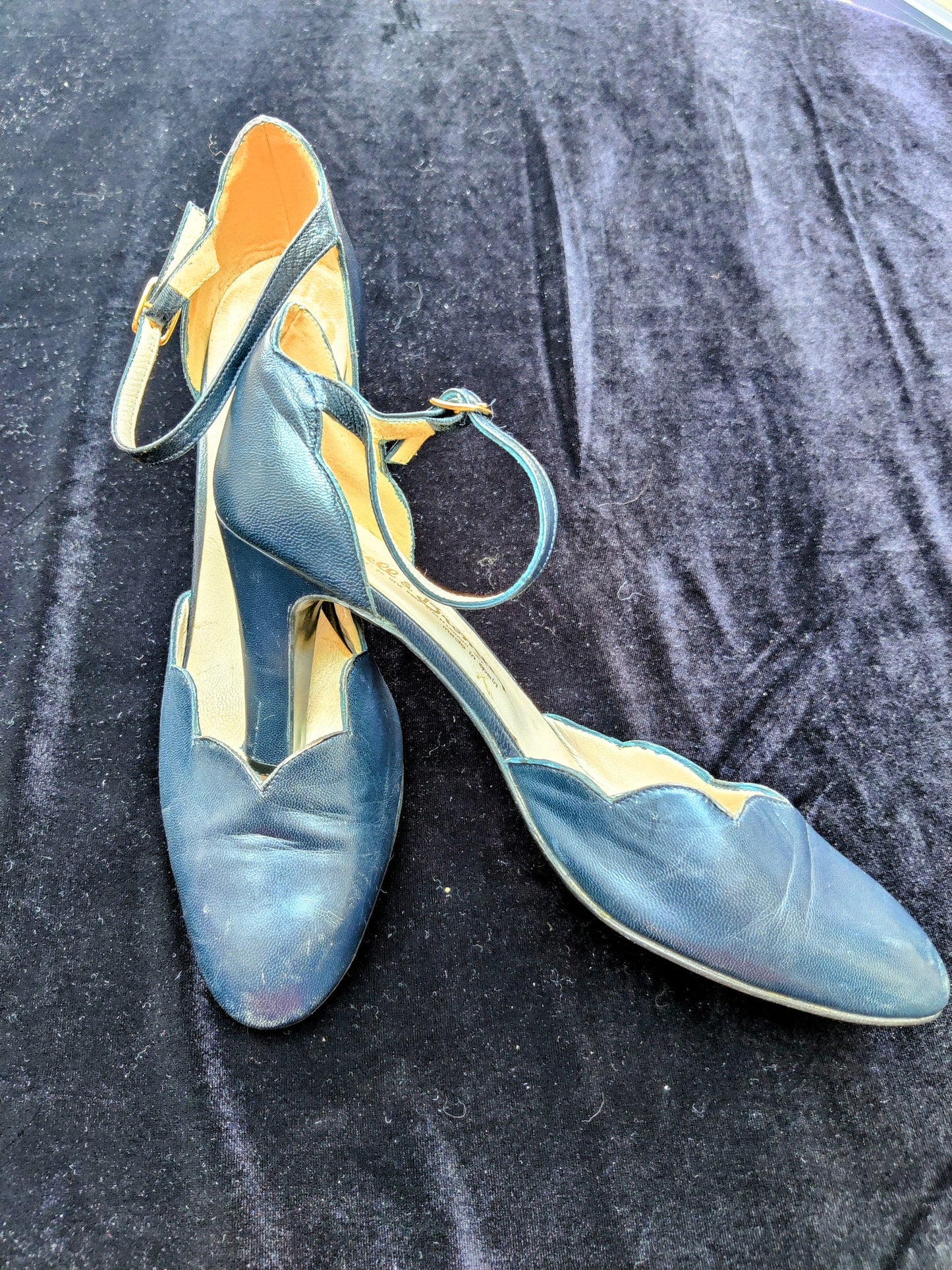 1950's Russell & Bromley shoes with scalloped edge