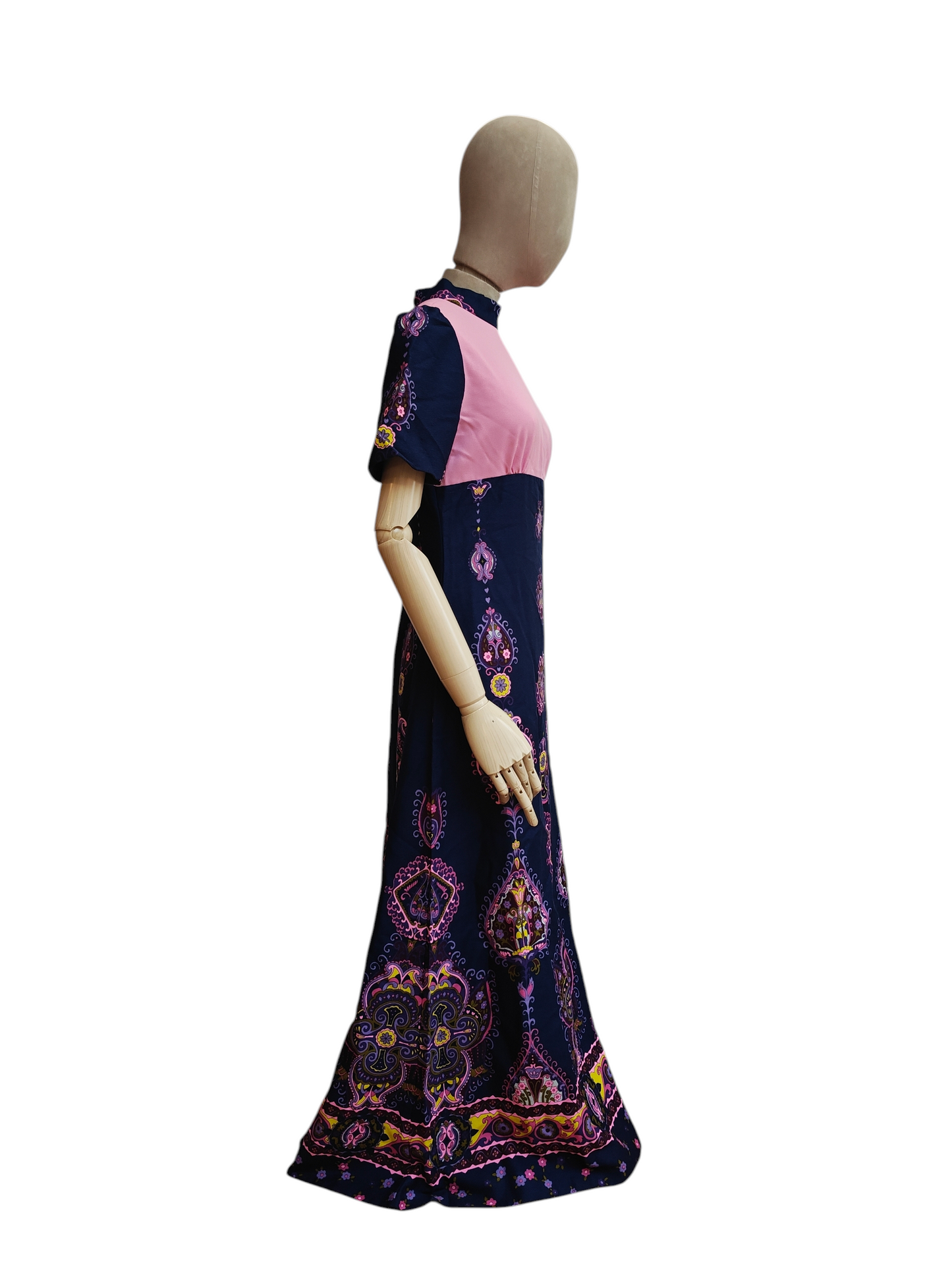 1970's boho maxi dress in floral paisley design