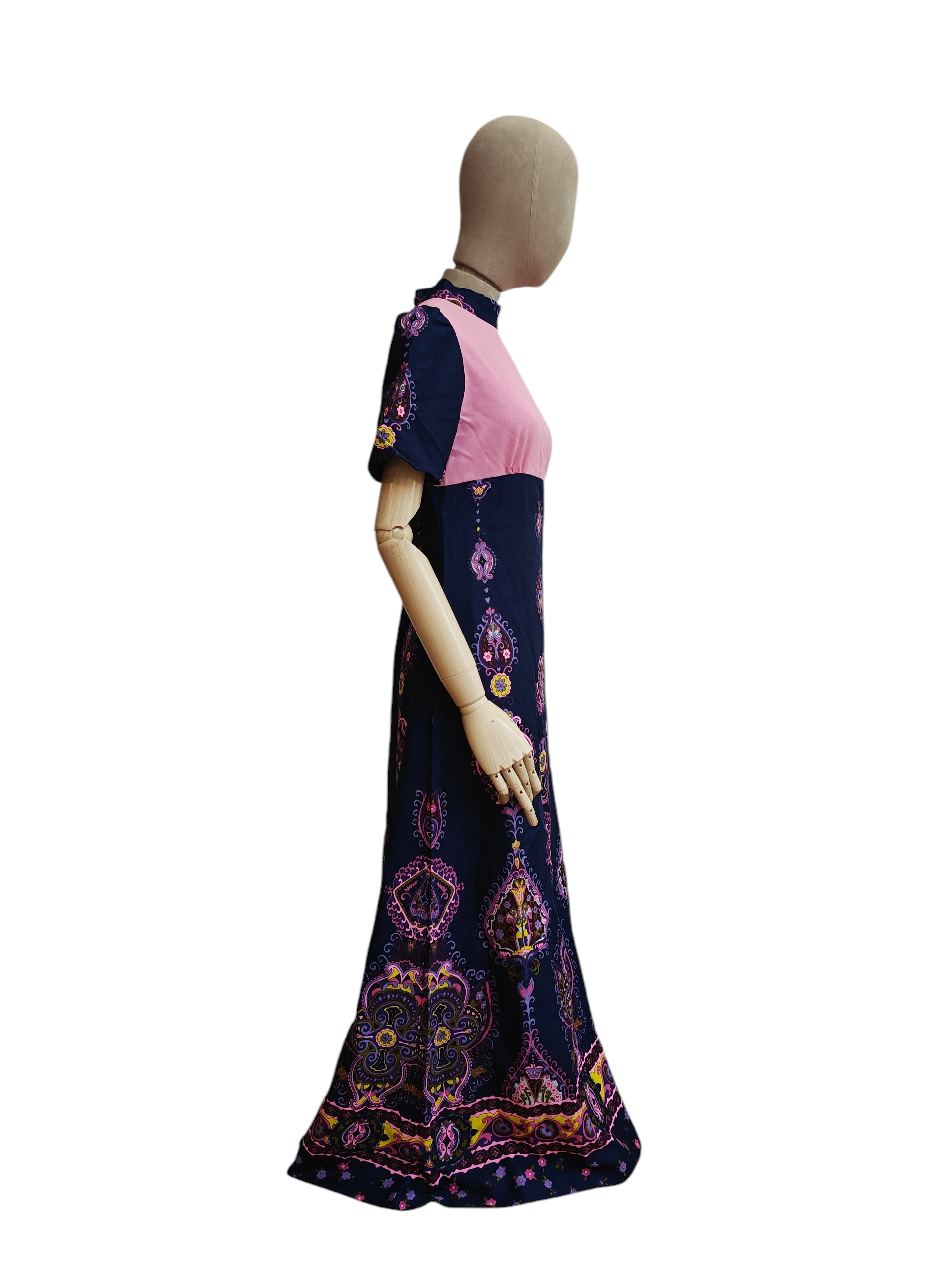 1970's boho maxi dress in floral paisley design