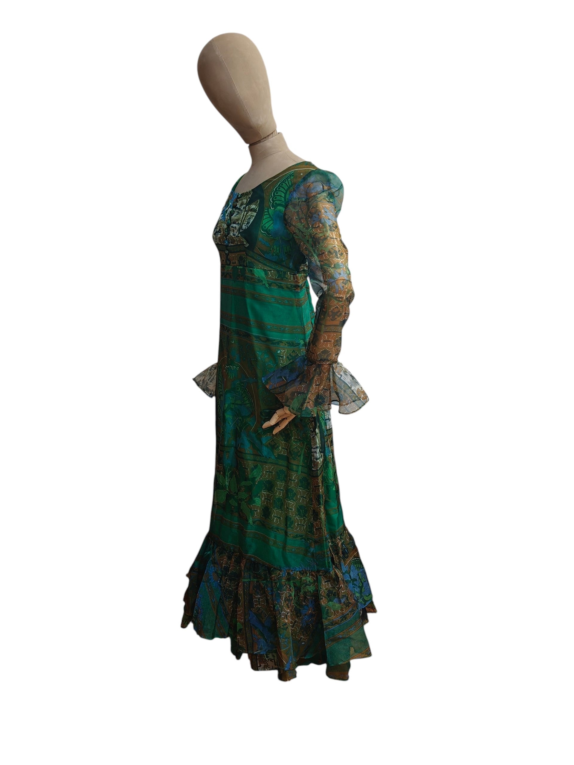 70s dress with frilled hem and sleeves