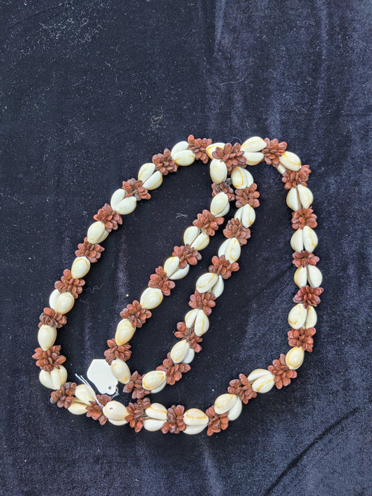 Boho vintage shell necklace