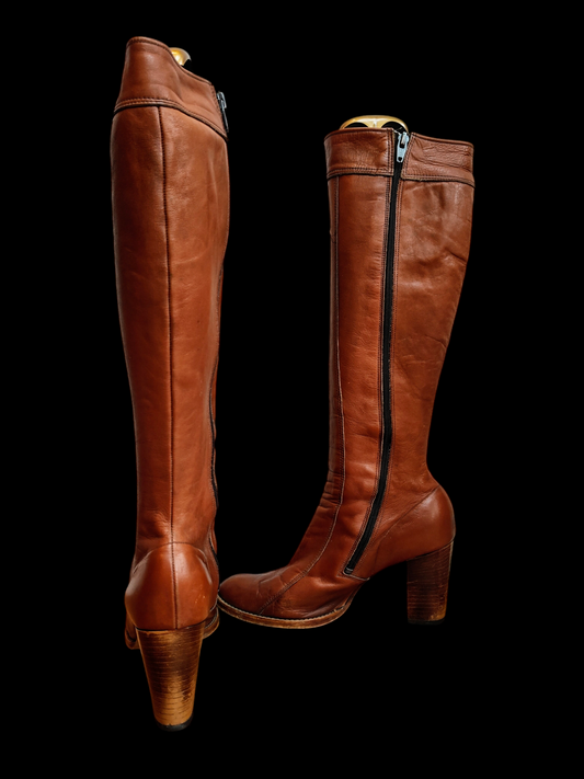 Brown vintage knee high boots size 6