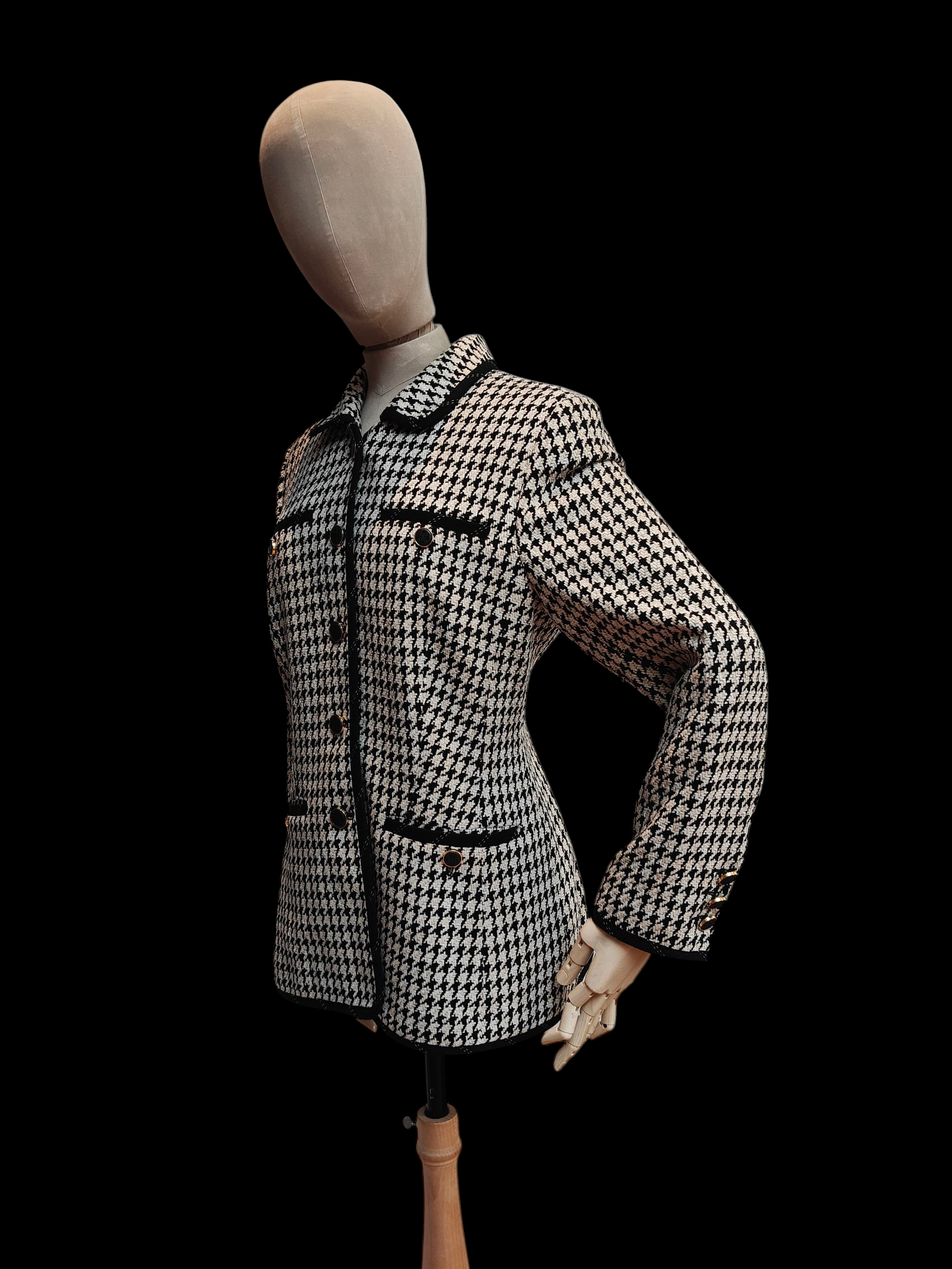 Classic vintage dogtooth blazer