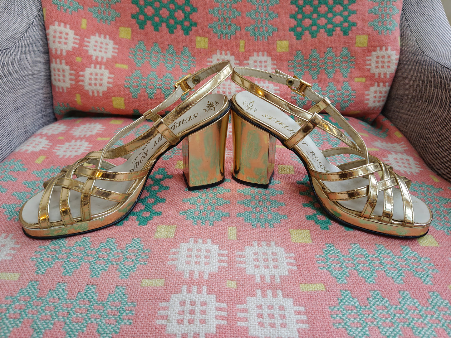 Gold true vintage platform heels