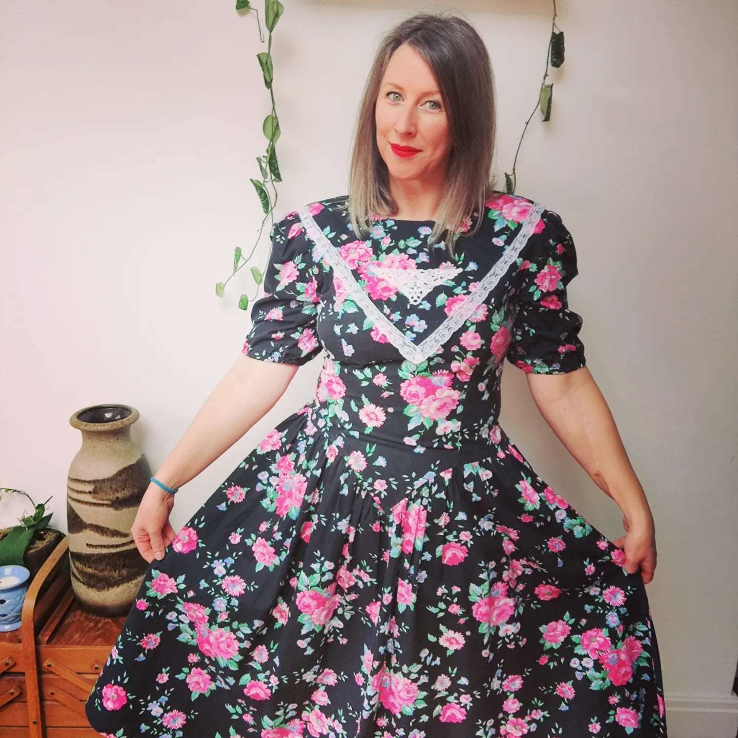 Black floral Laura Ashley style 80s midi dress with lace collar. Size 14