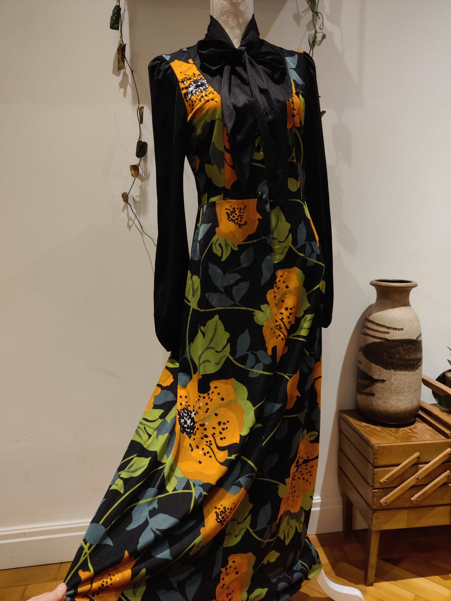 floral 70s maxi dress size 10