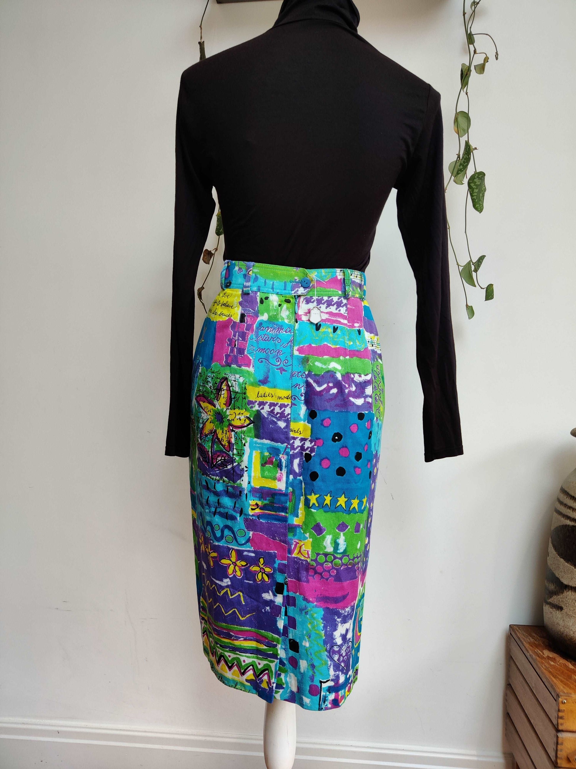 Awesome 80s colourful pencil skirt. Size 12