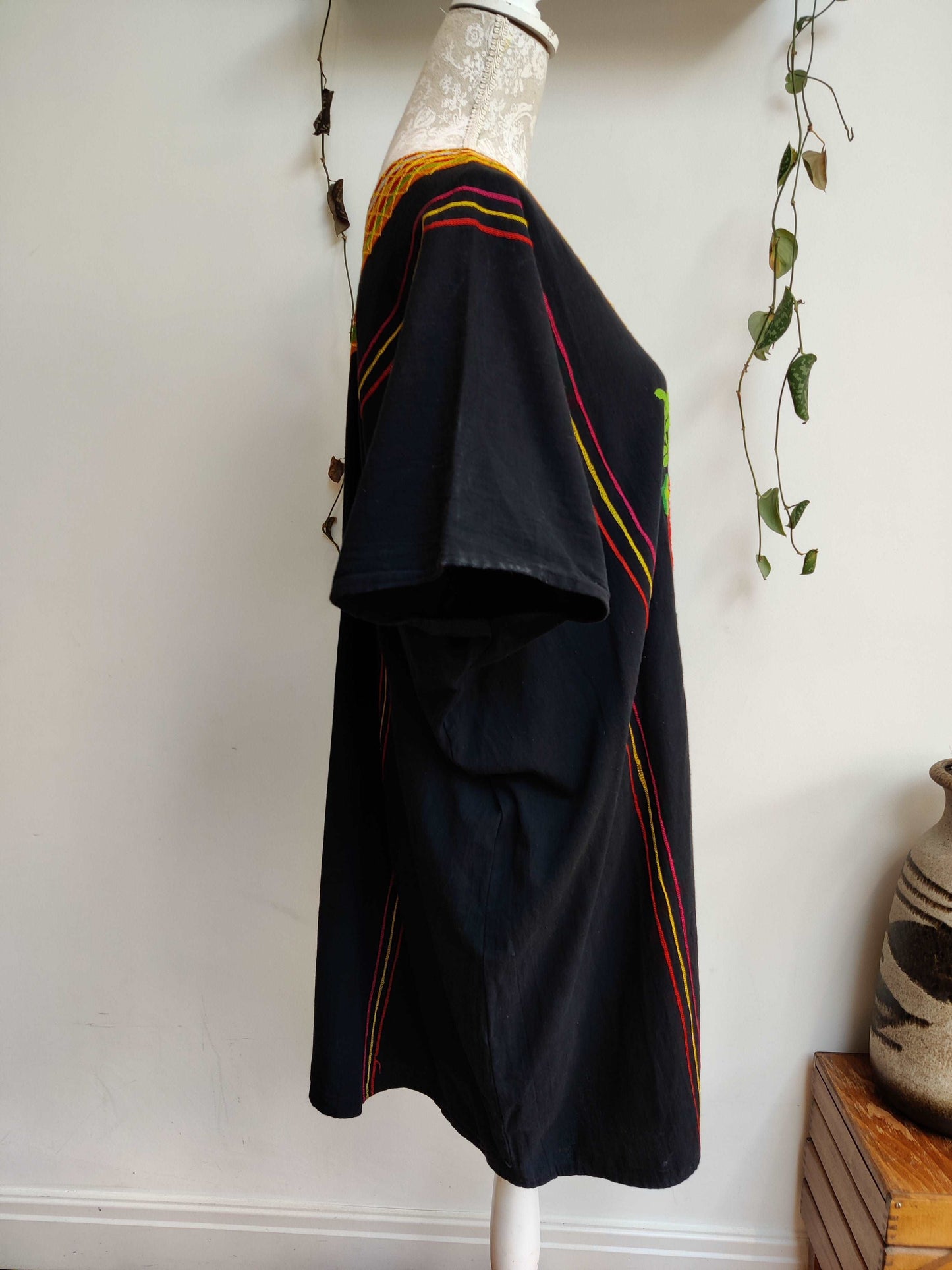 Embroidered kaftan for sale