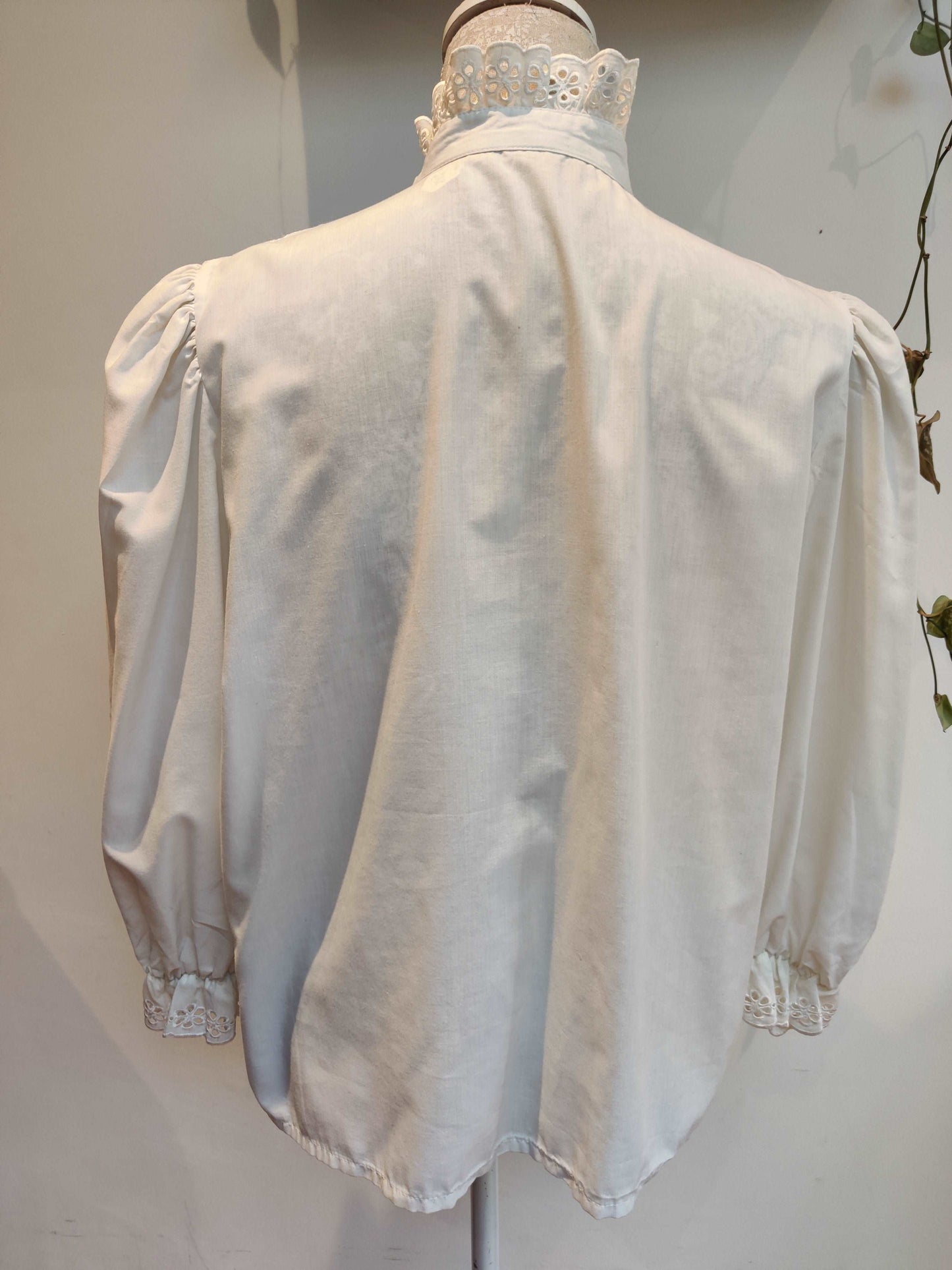 size 14-16 white prairie shirt