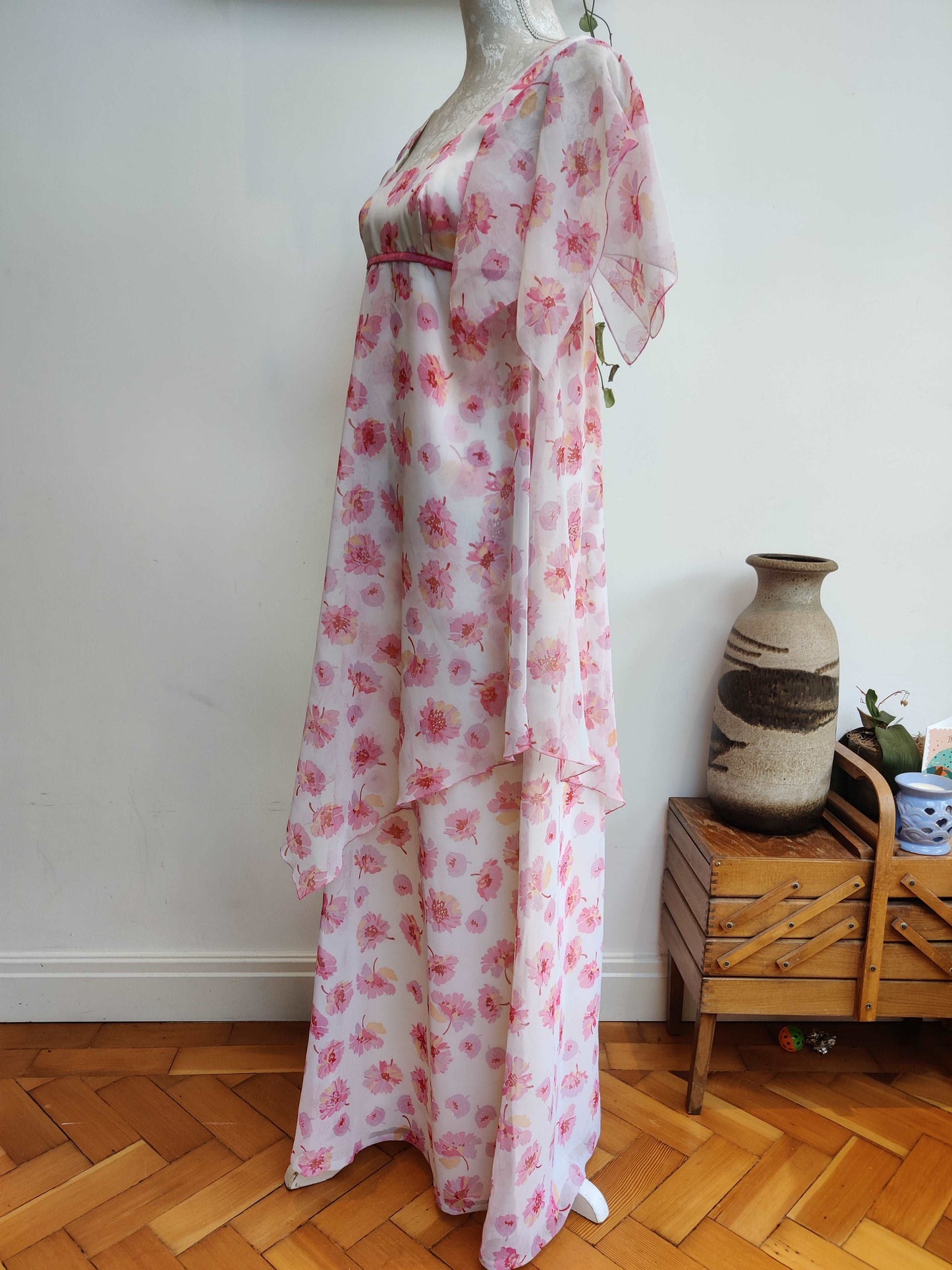 Stunning pink floral vintage maxi