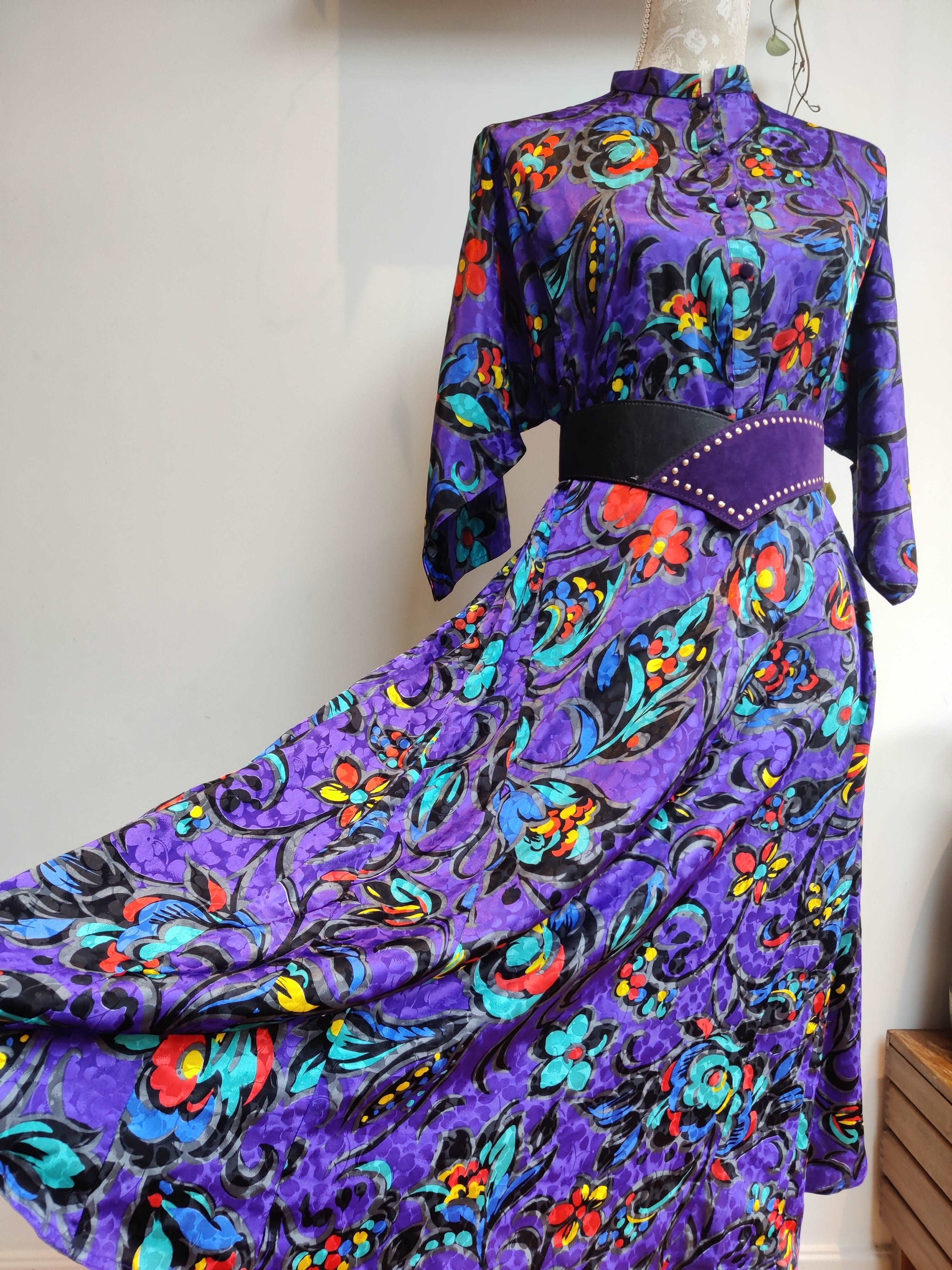 Bright floral 80s dress size 20.