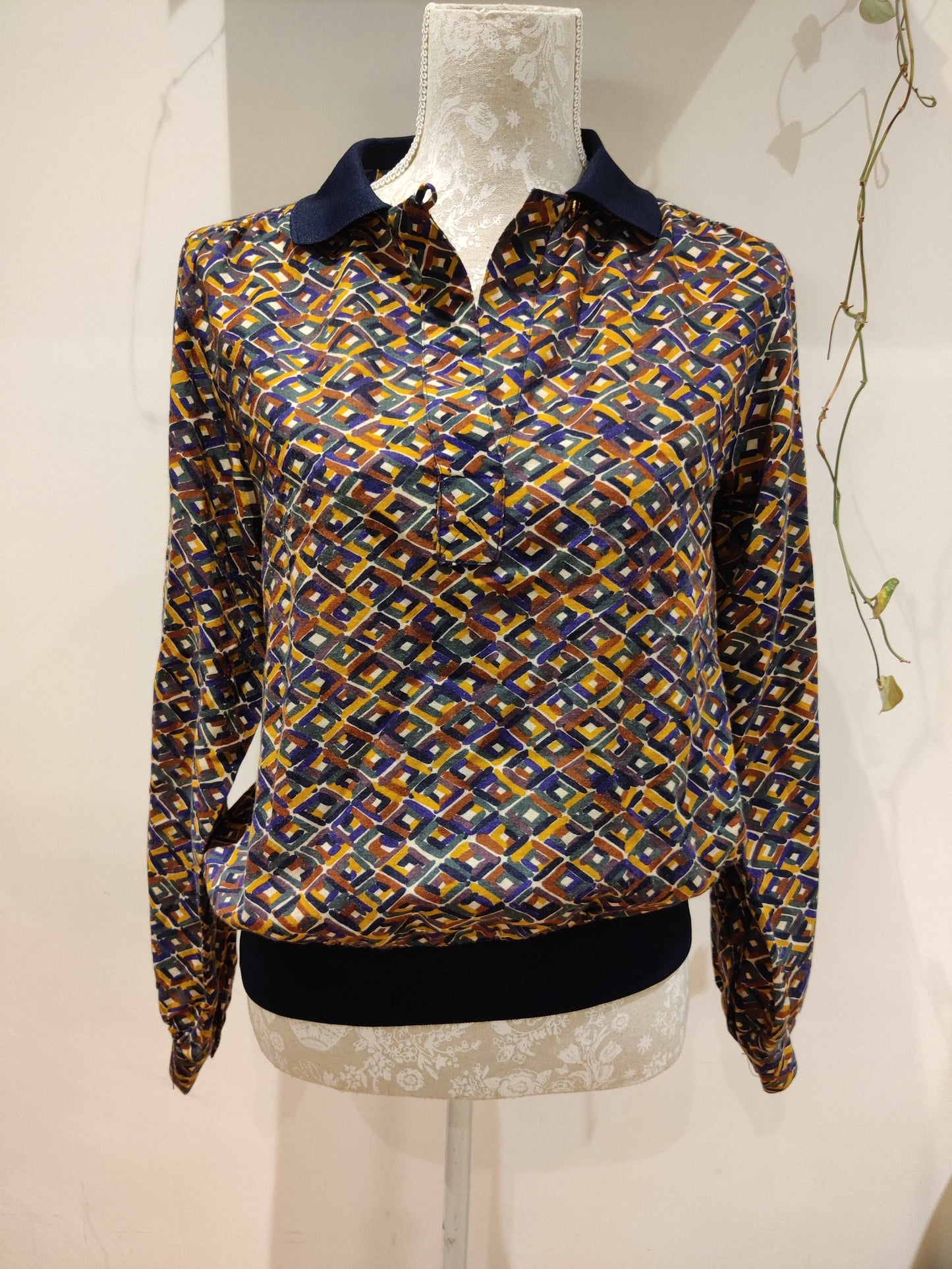 80s Winsmoor top. size 12