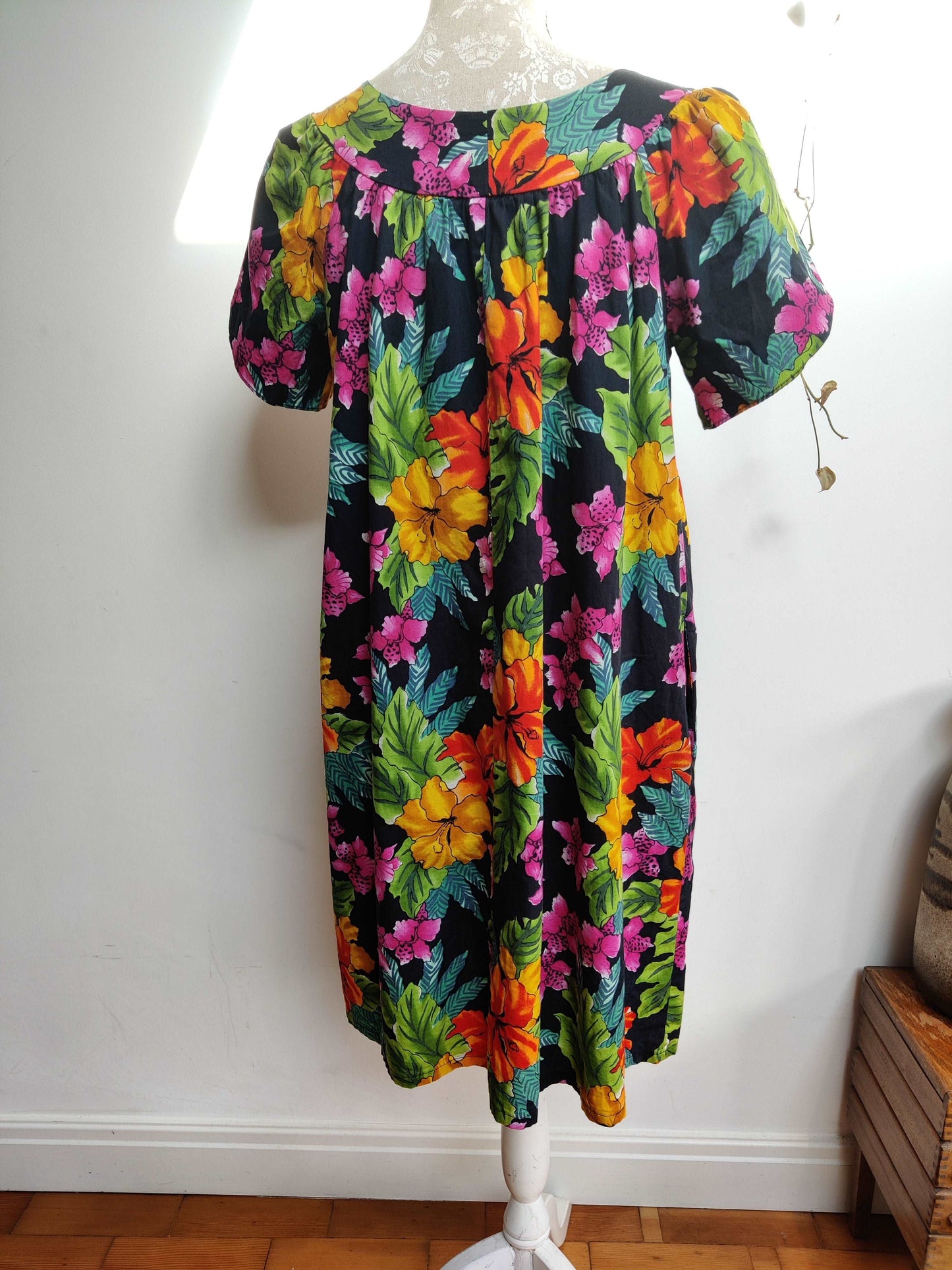 Perfect Summer dress. size 10, 12, 14.