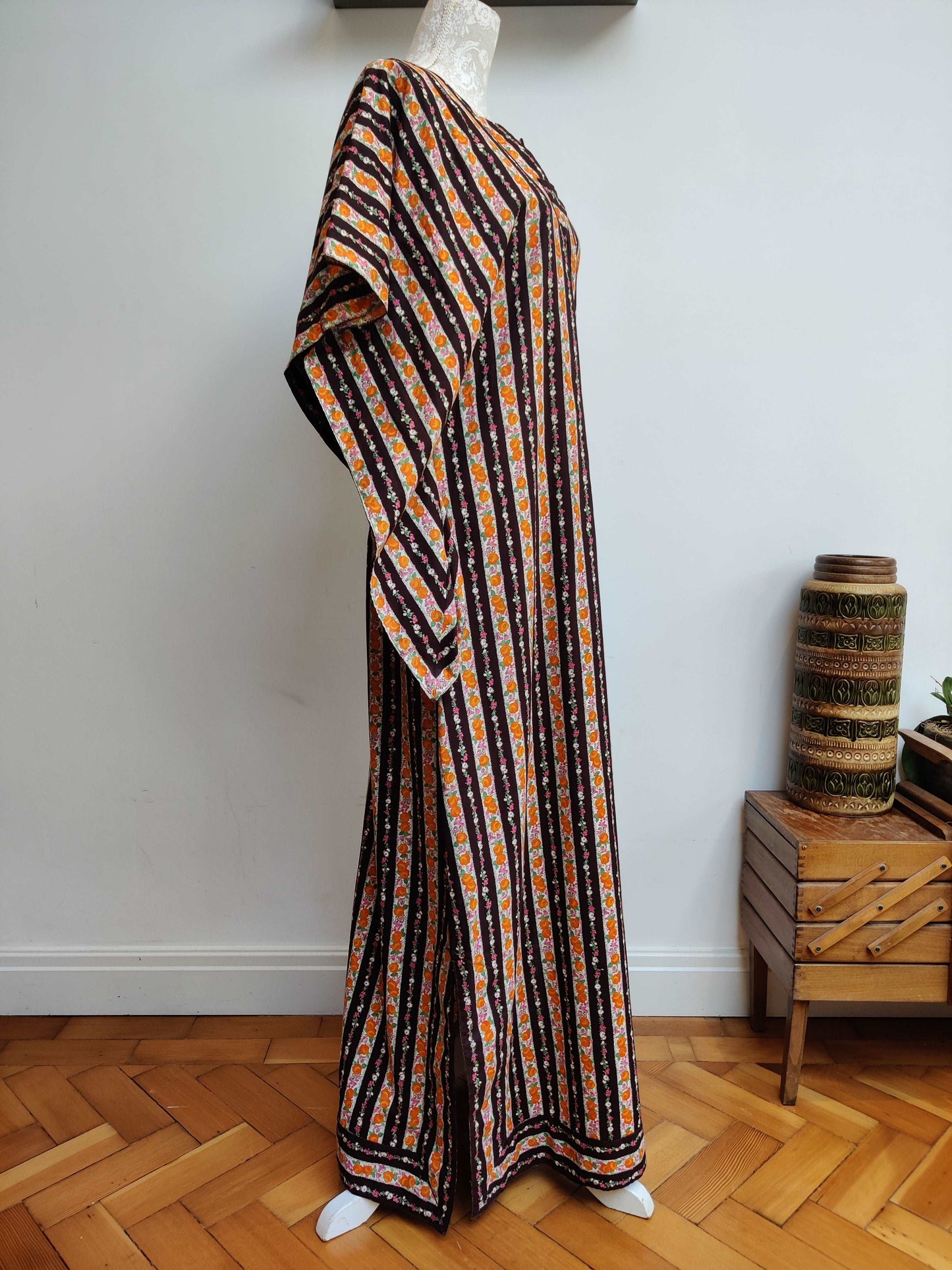 70s kaftan size 10-12