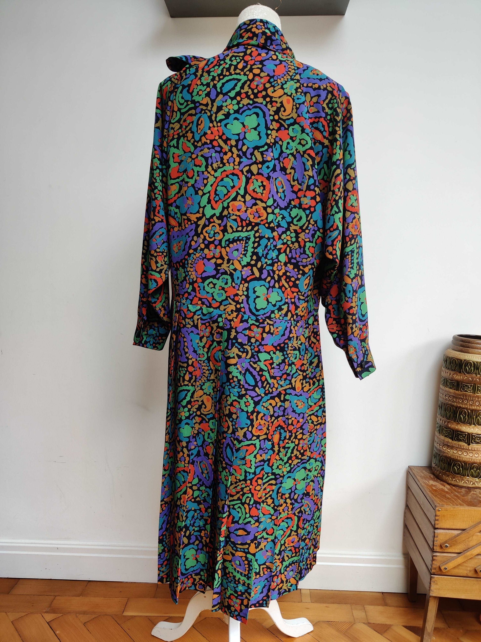 French vintage colourful dress size 16