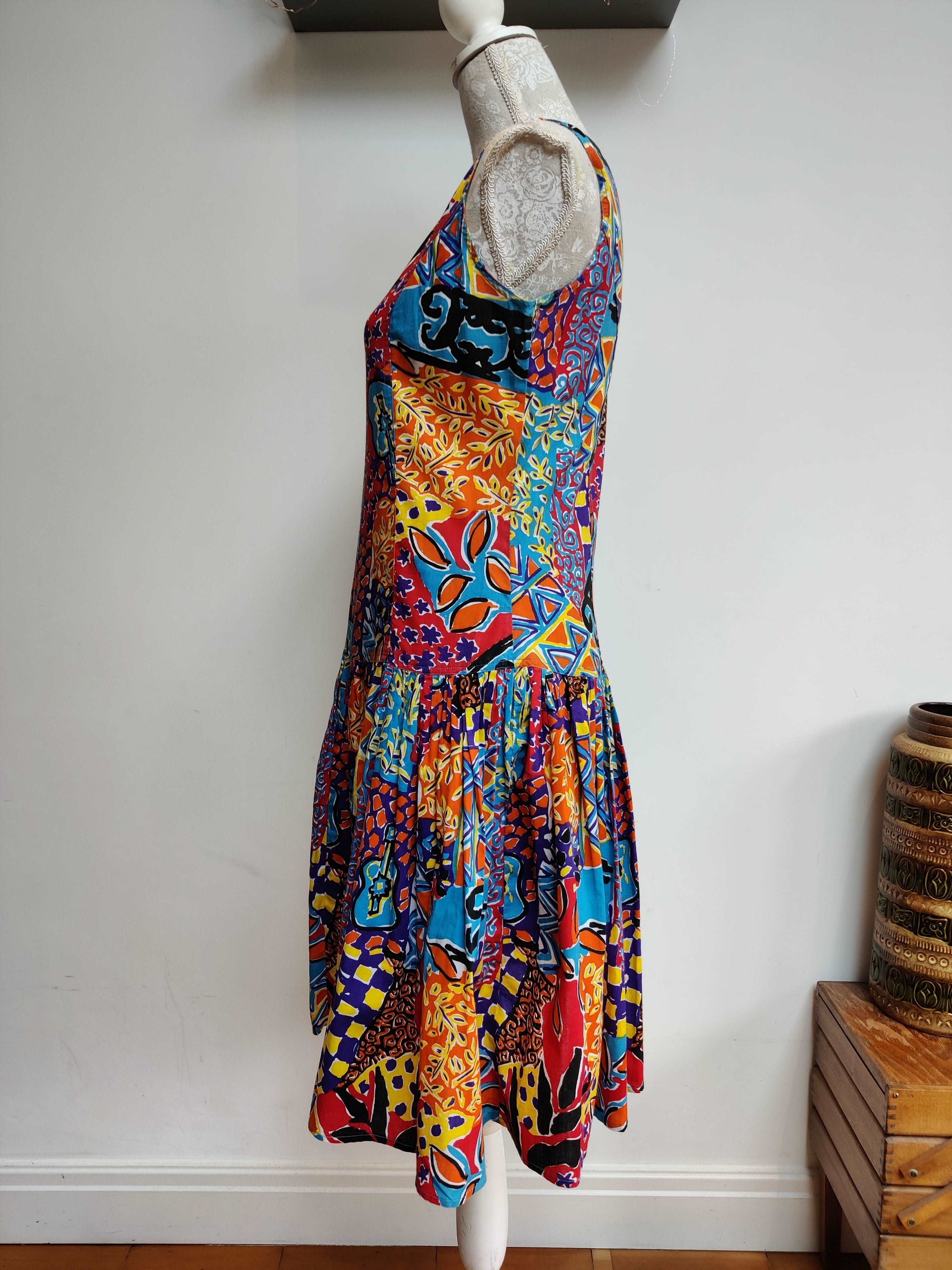 Colourful 80s midi dress