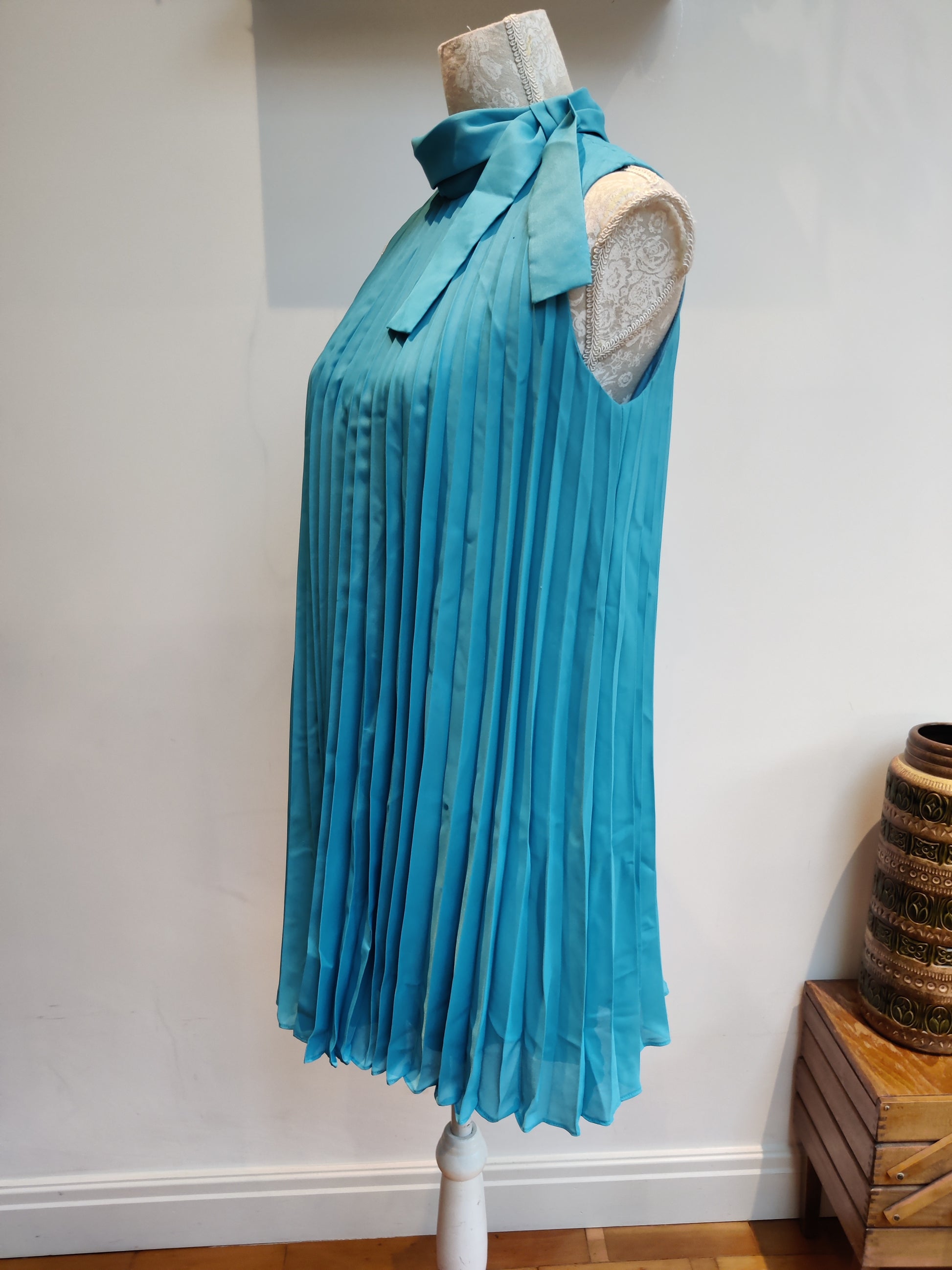 60s mini dress with pleats