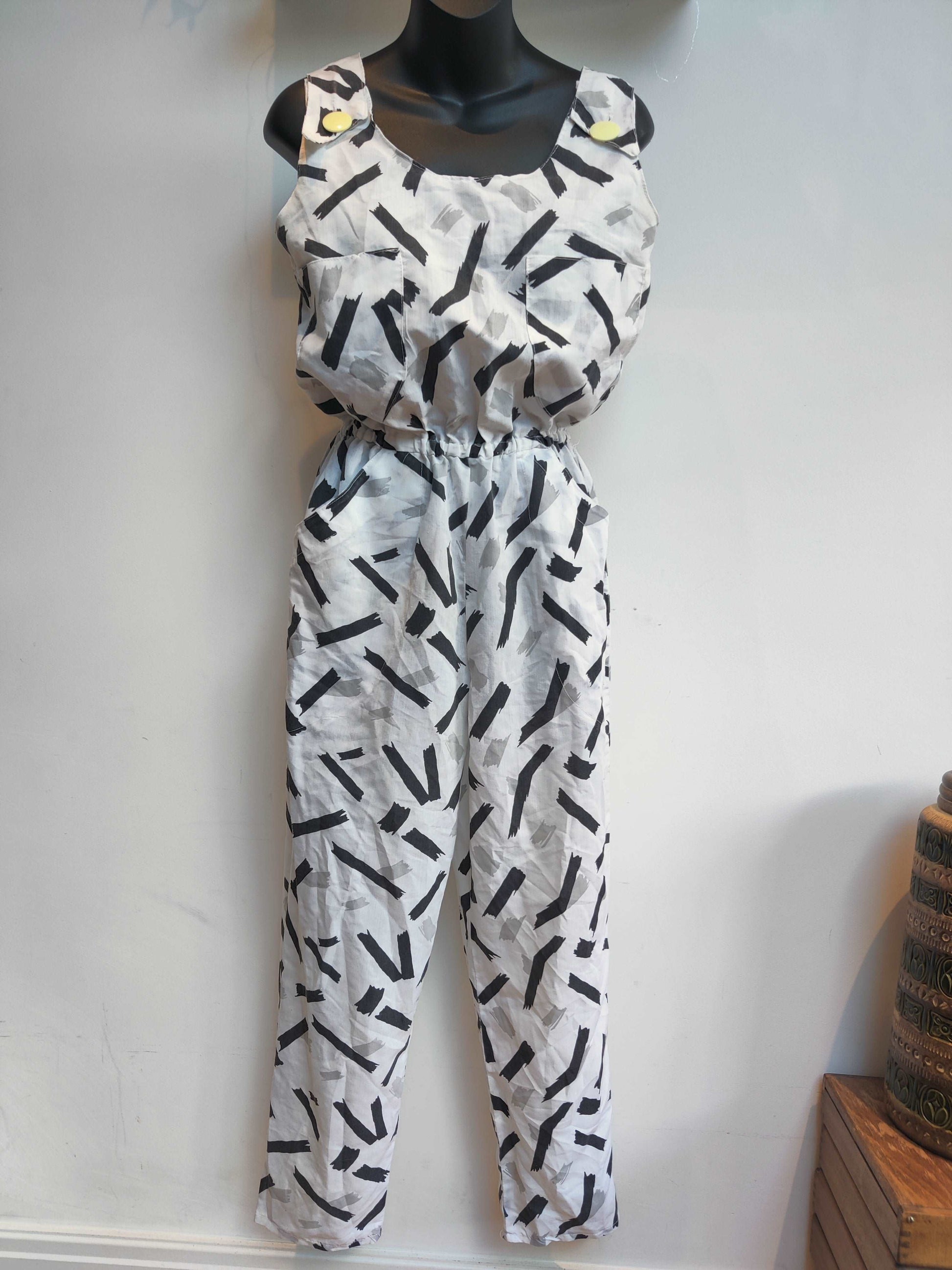 Abstract print vintage jumpsuit size 10.