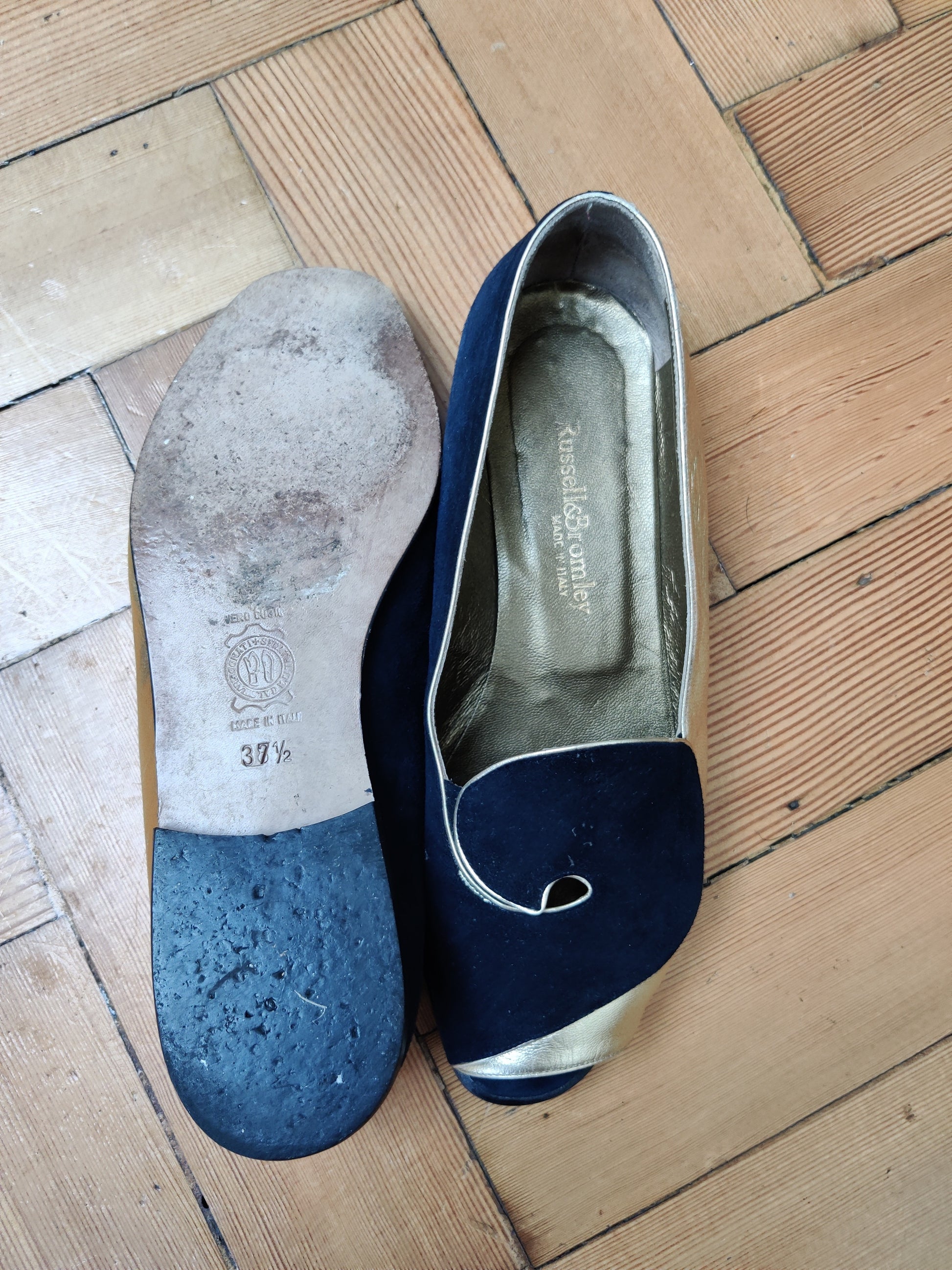 Navy & Gold Russell & Bromley size 4.5