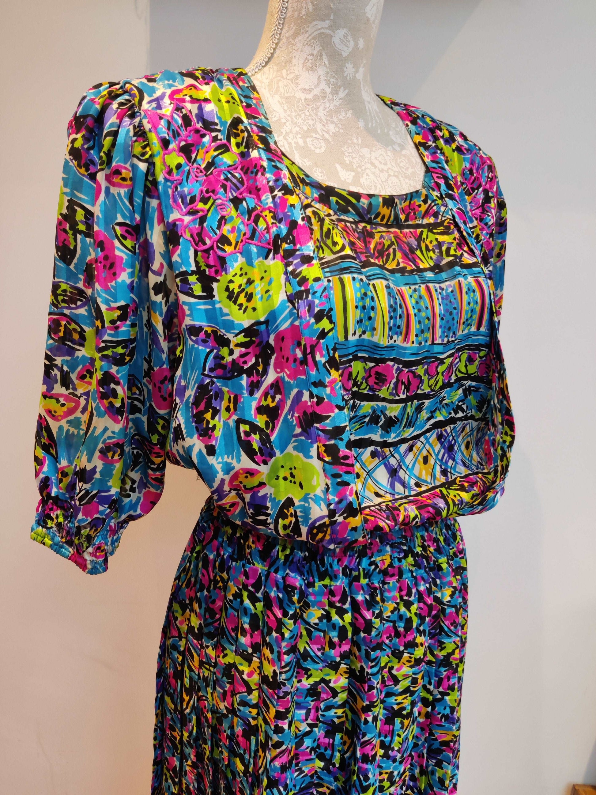 Short sleeved Kang colourful midi dress