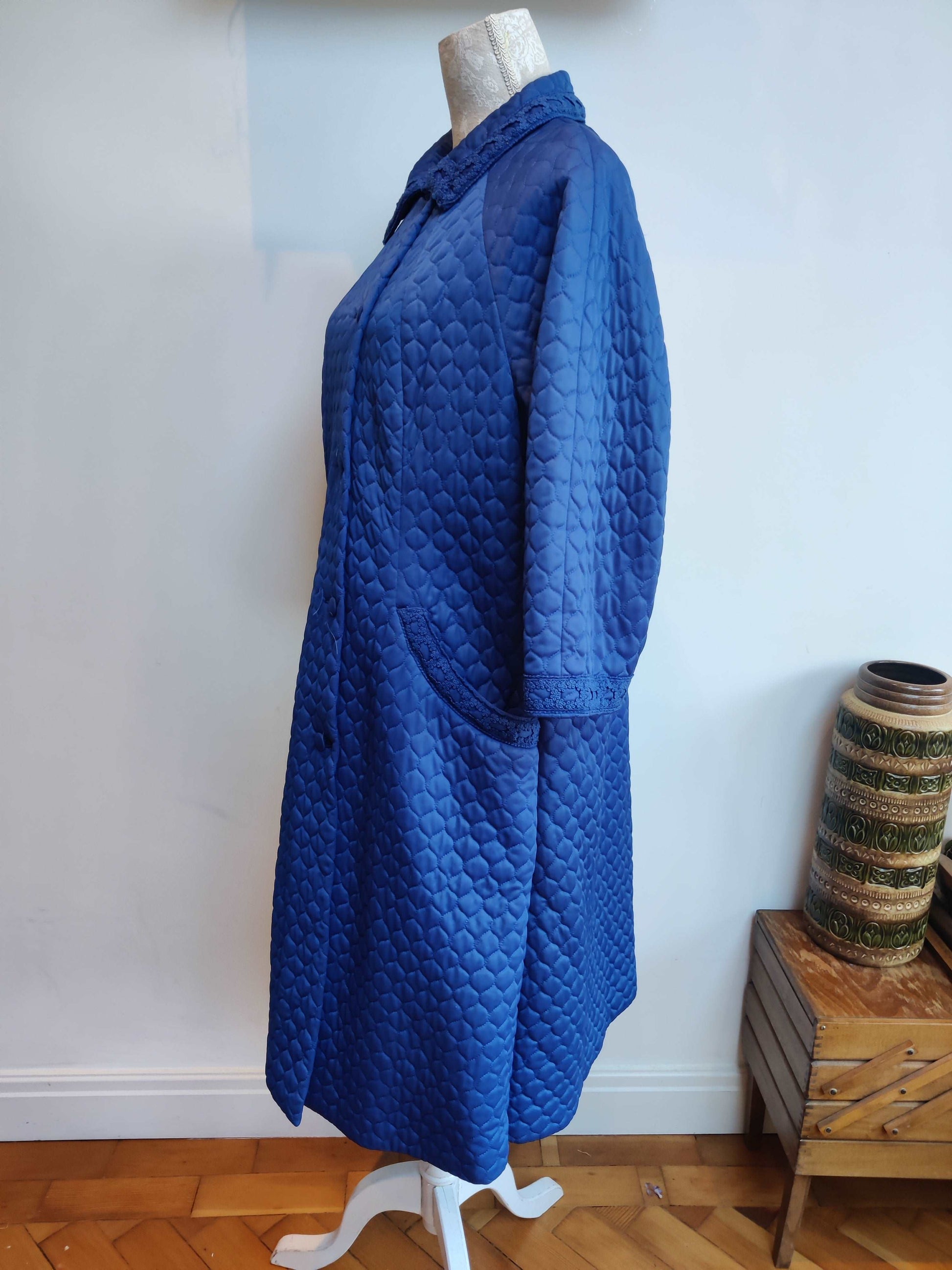 Blue vintage St MIchaels housecoat size 14