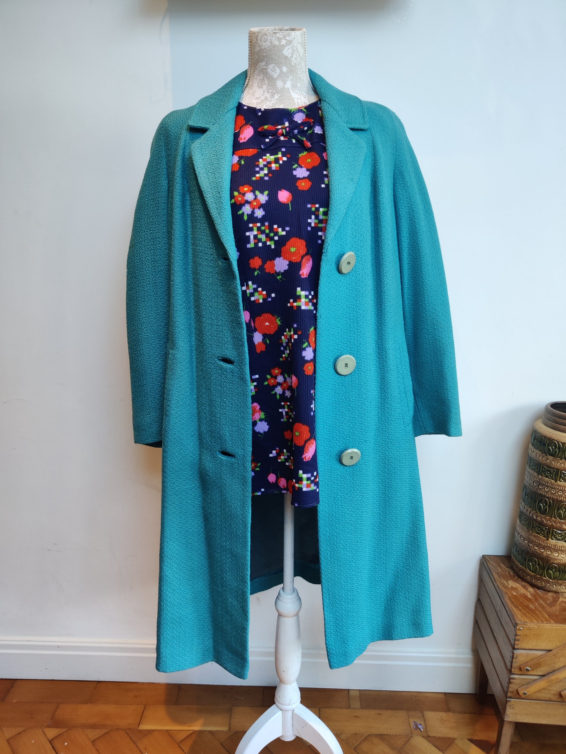 Lovely single breasted blue vintage coat.