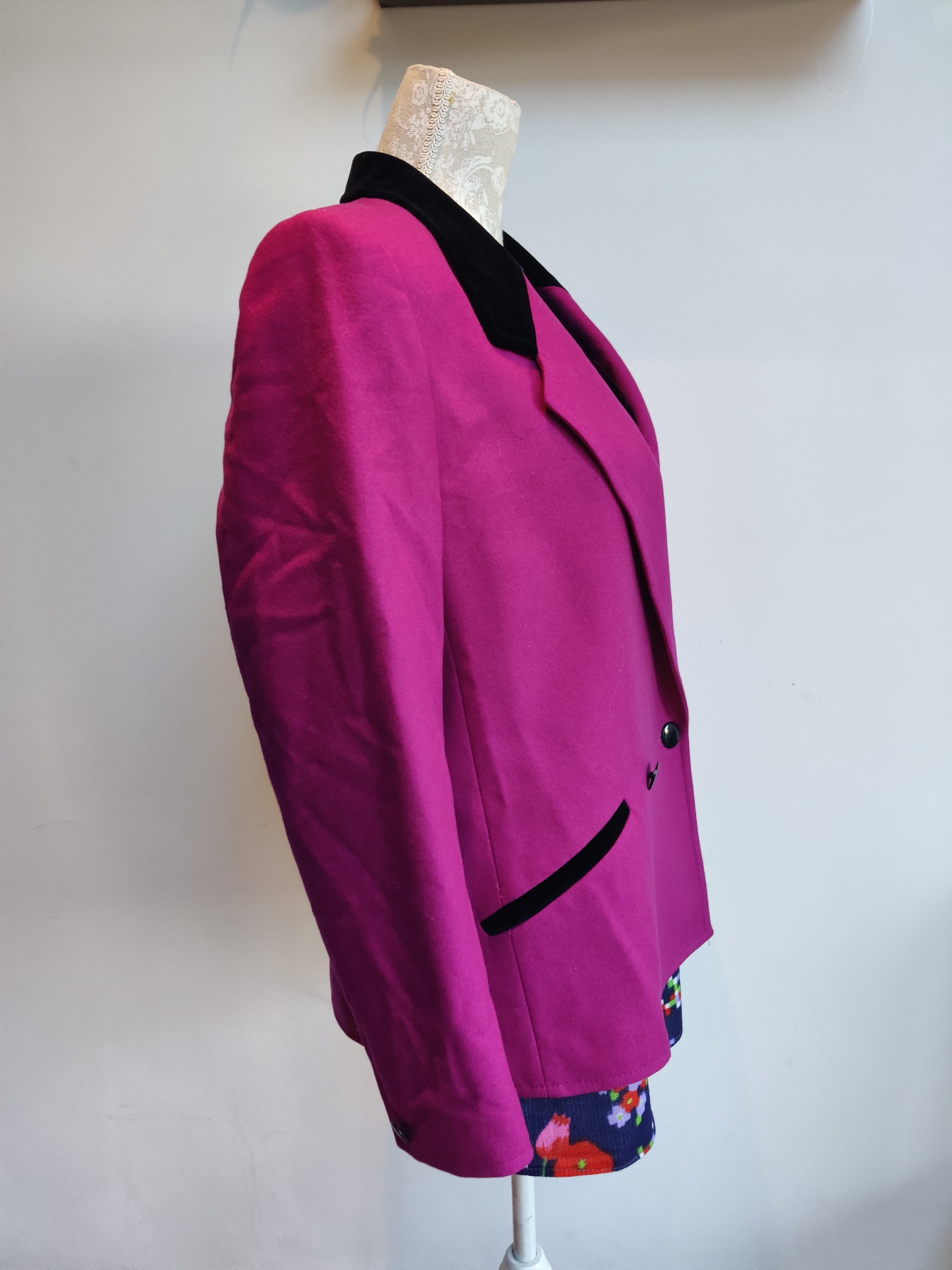 Vintage wool jacket in pink