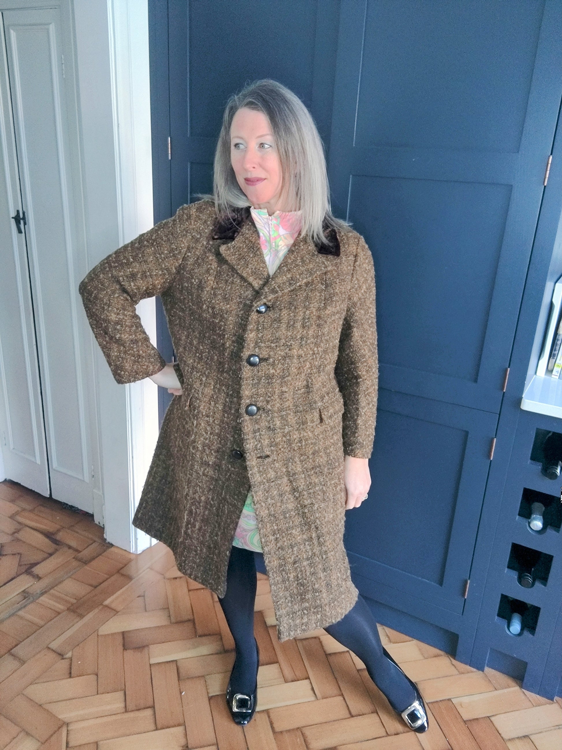 Brown vintage boucle coat with velvet collar