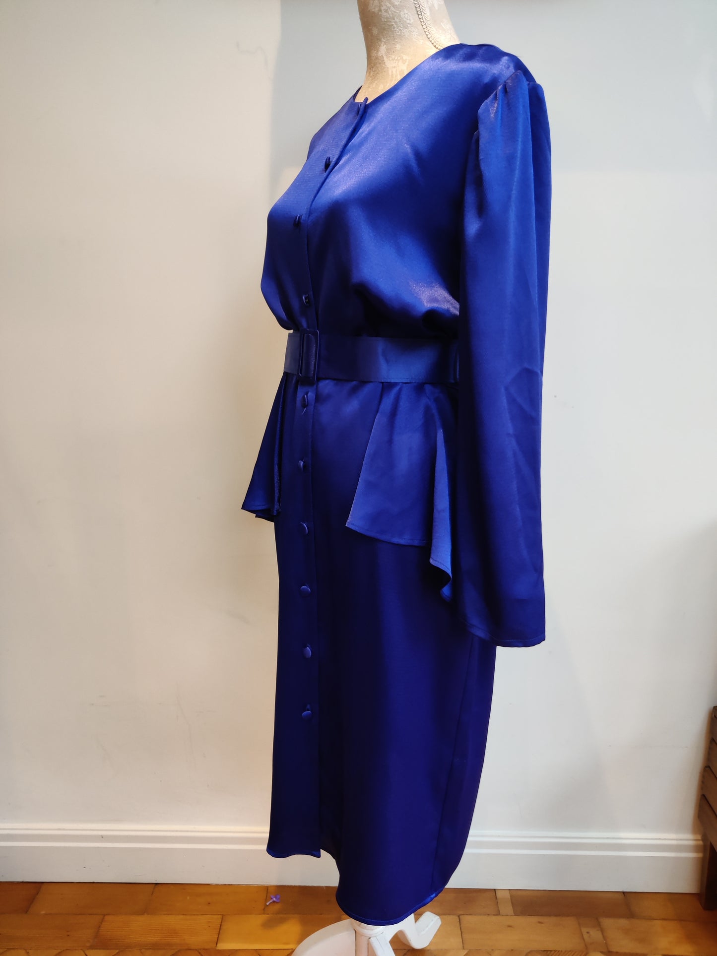 1980s electric blue evening dress with frill back. Size 12.