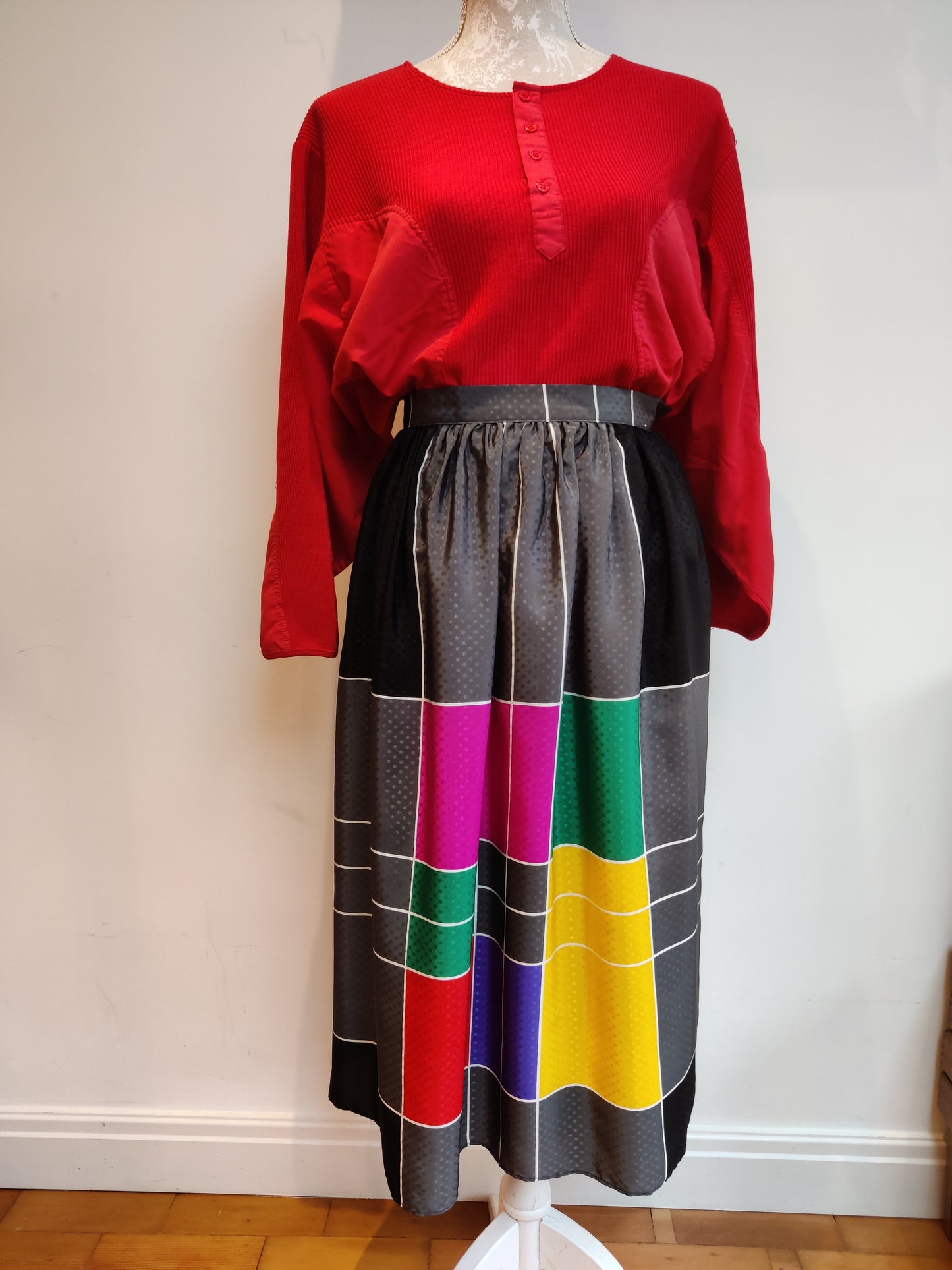80s rainbow colour block midi skirt. Size 8.