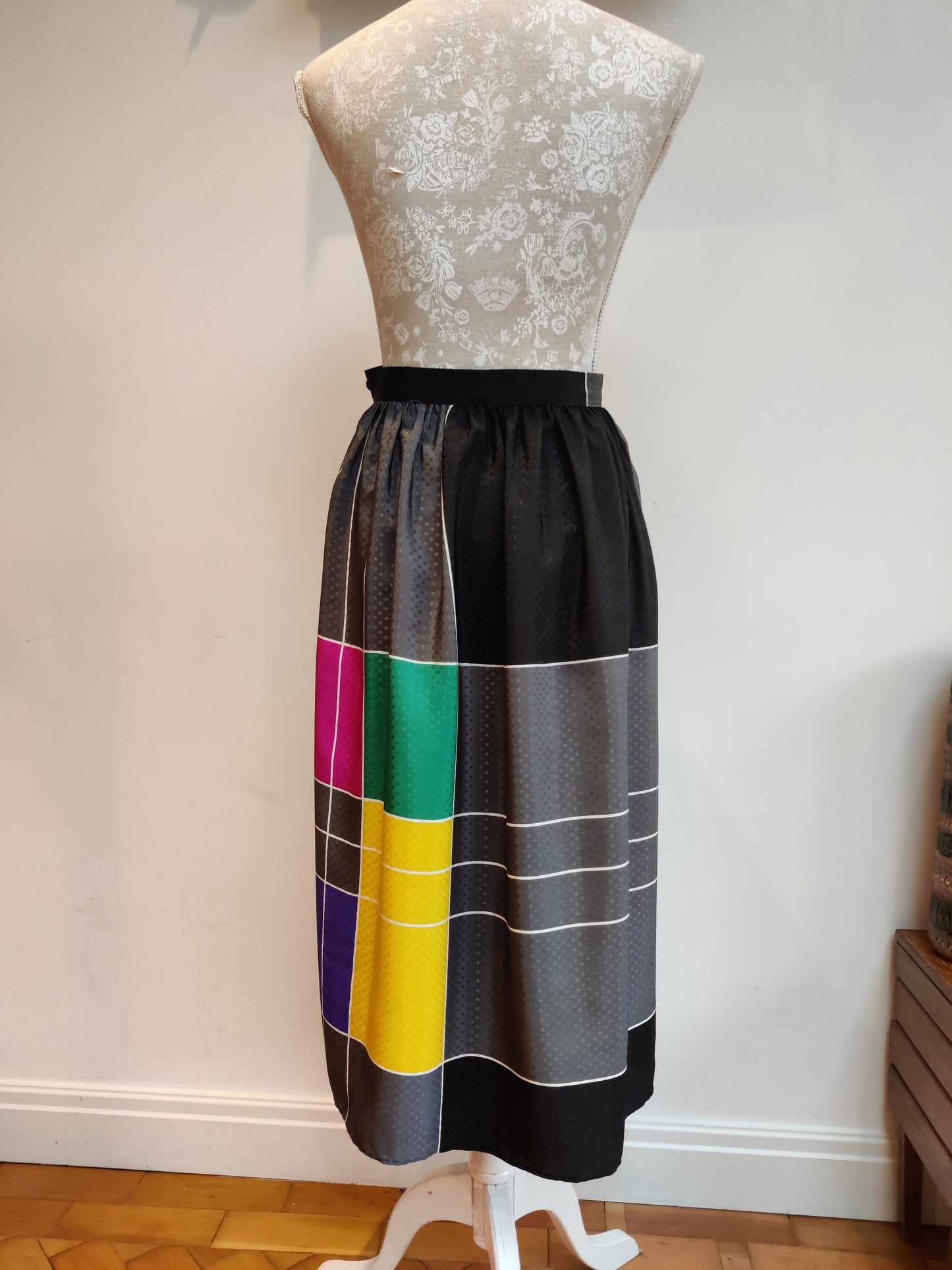 80s rainbow colour block midi skirt. Size 8.