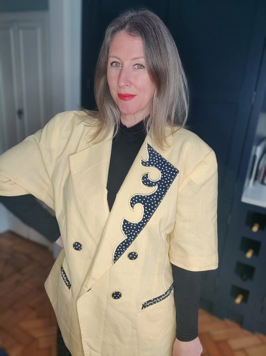 Awesome 80s yellow and black blazer Size 22.