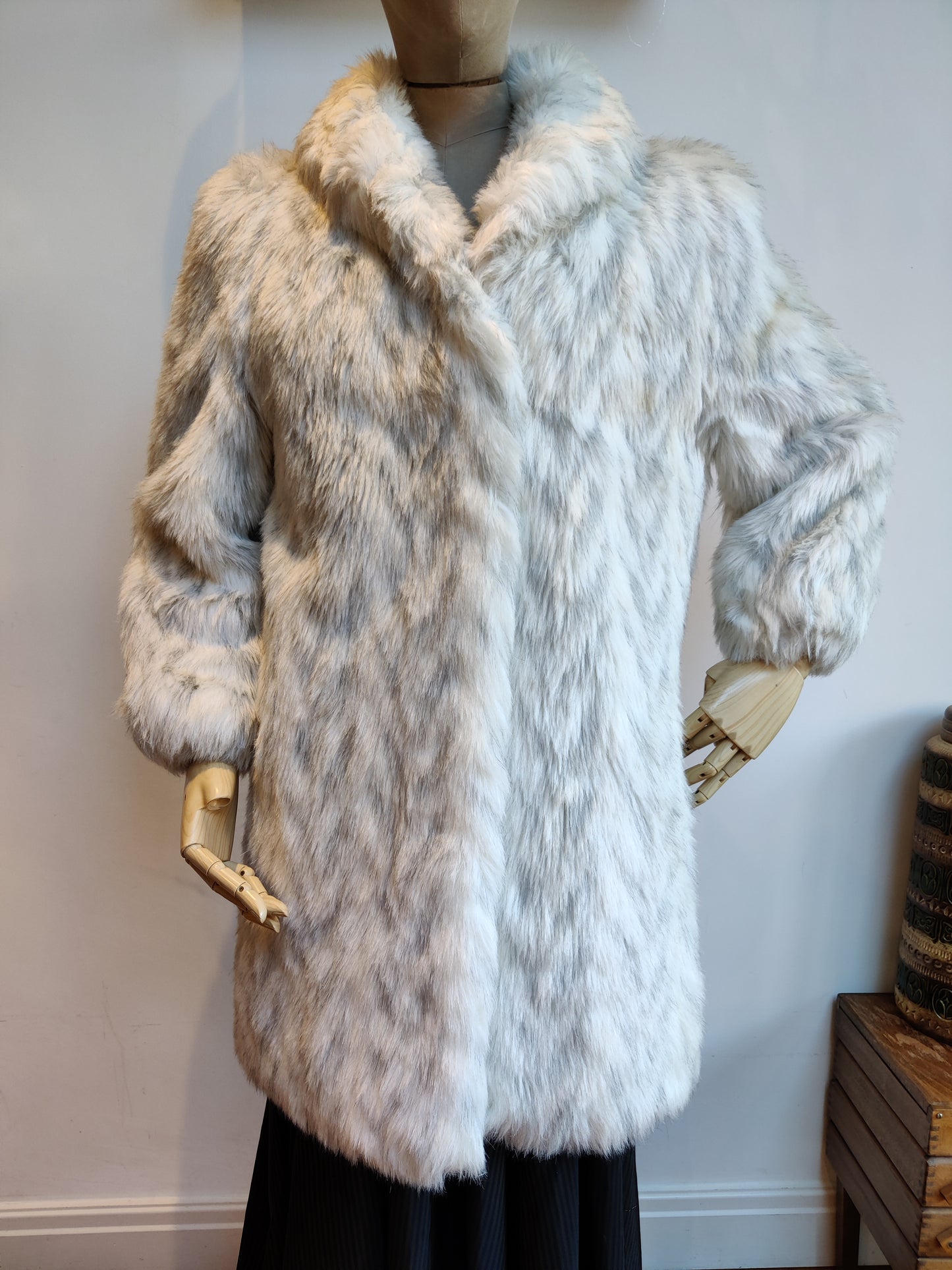 Small - Medium vintage faux fur coat