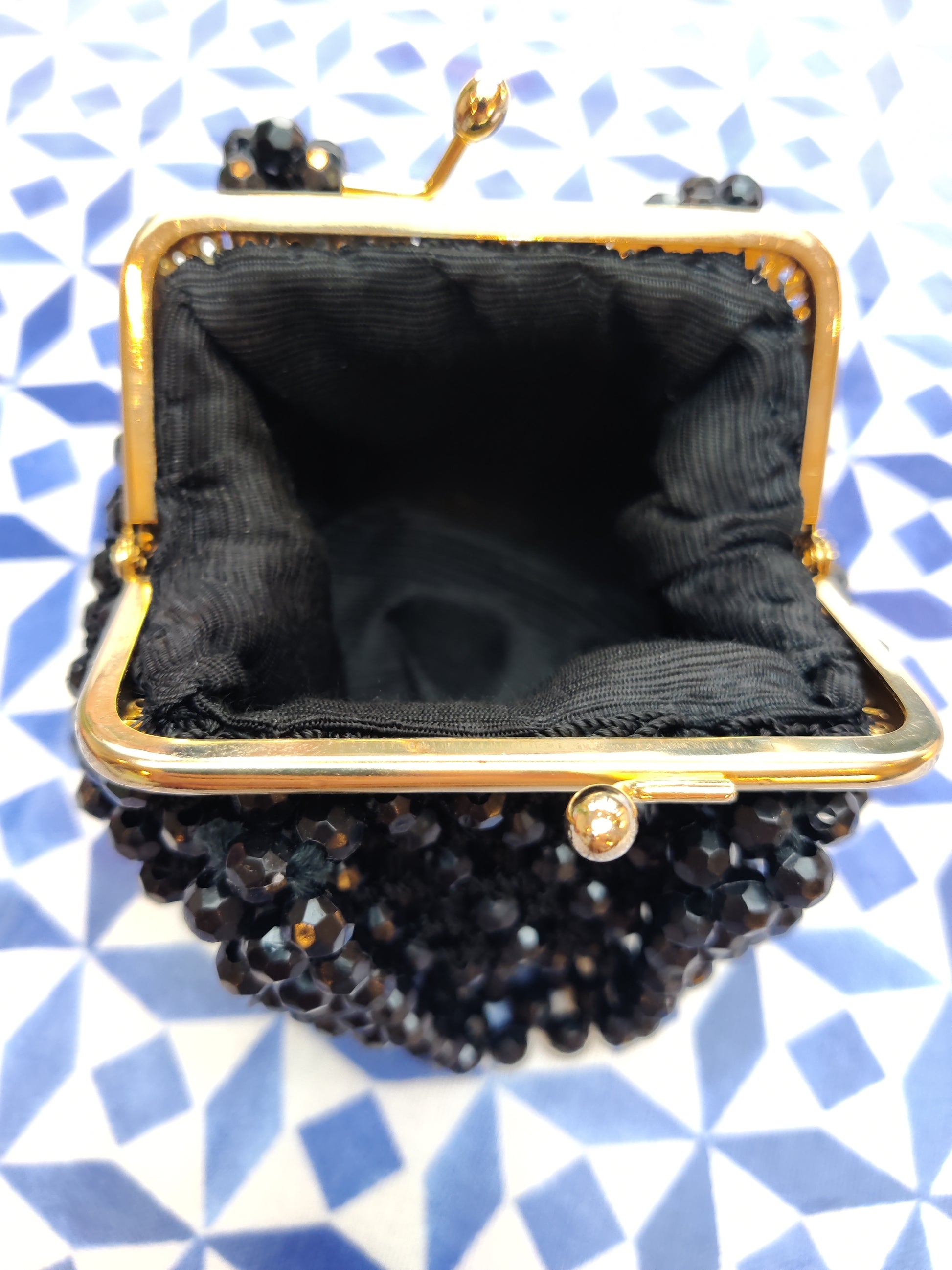 Beautiful evening bag in black beaded style