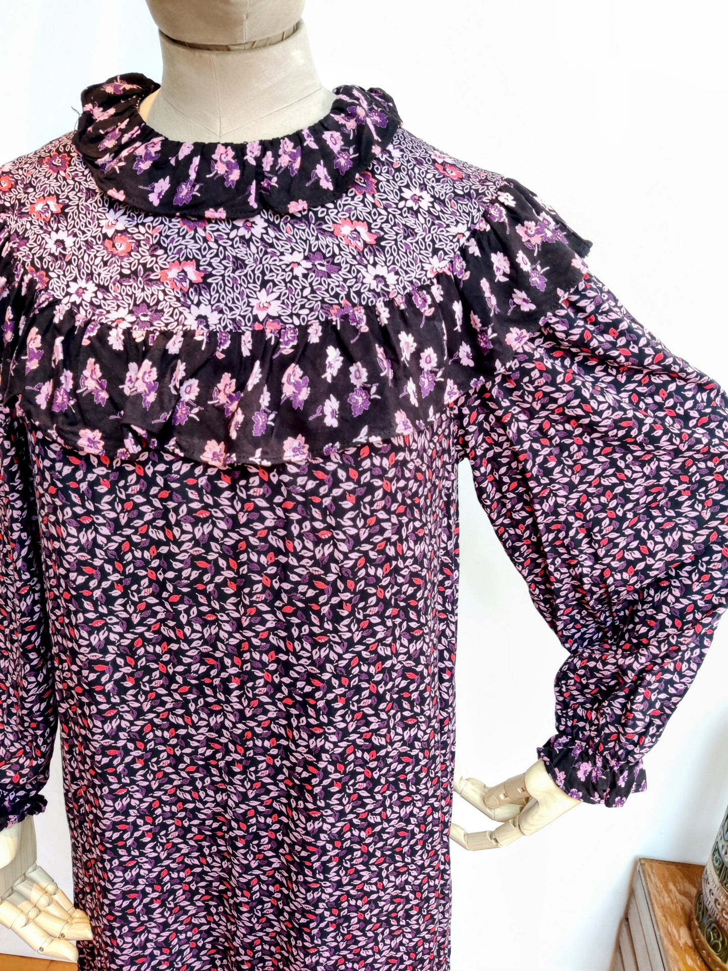 Ditsy print vintage dress with pink and purple floral print