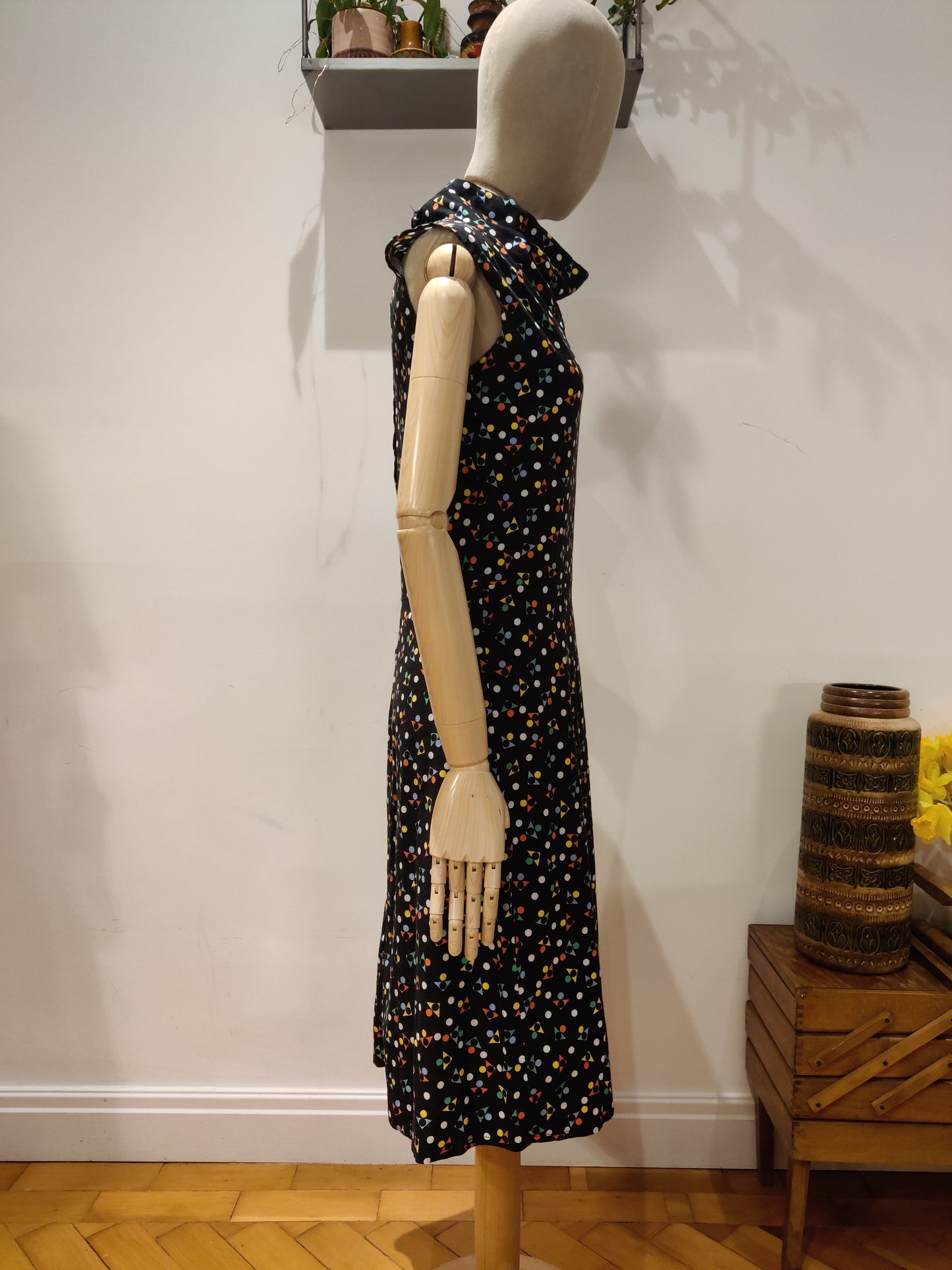 Fun vintage sleeveless dress 8-10