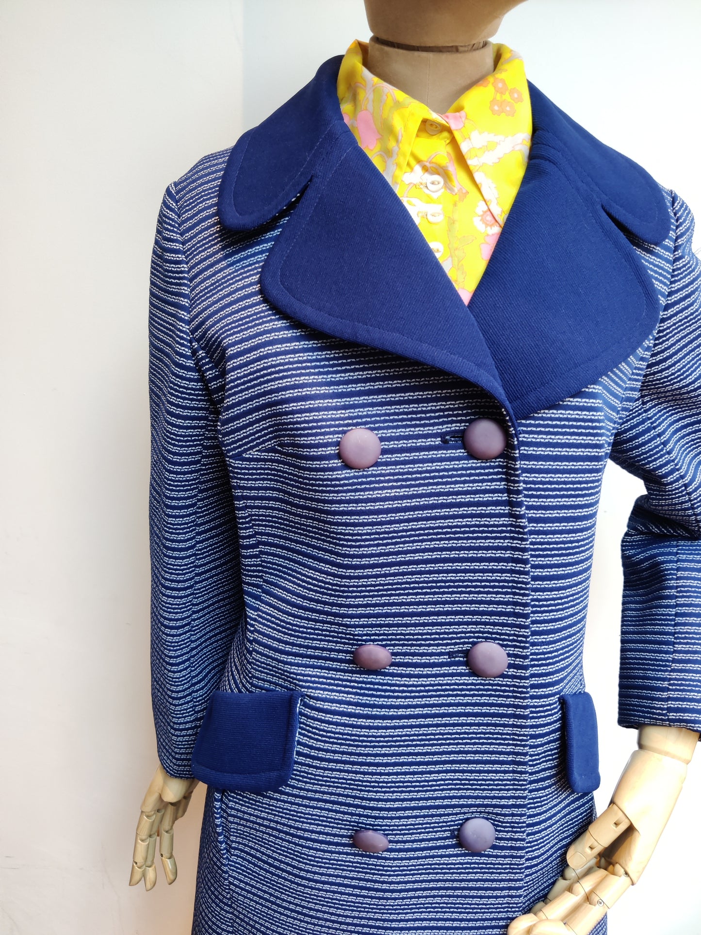 Lovely blue mod jacket with vintage collar