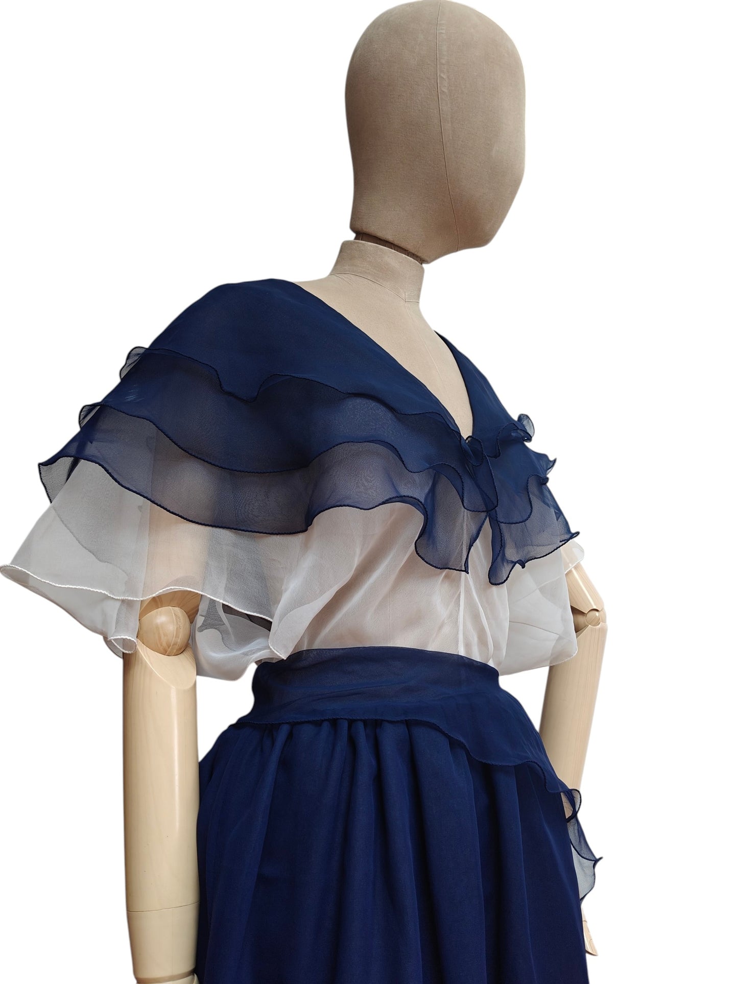 Stunning 70s Frank Usher capelette dress. Size 10.