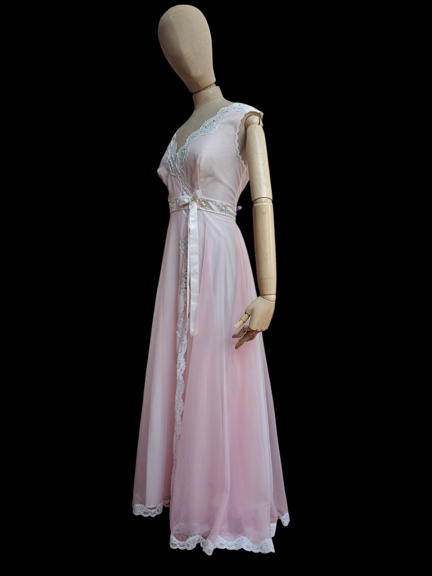 Stunning full length pink and white lace slip dress. Size 8-10.
