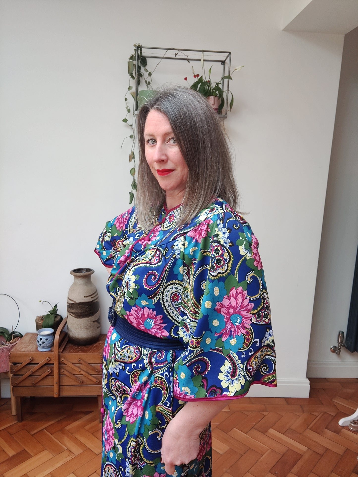 Wide sleeved 70s housecoat dress