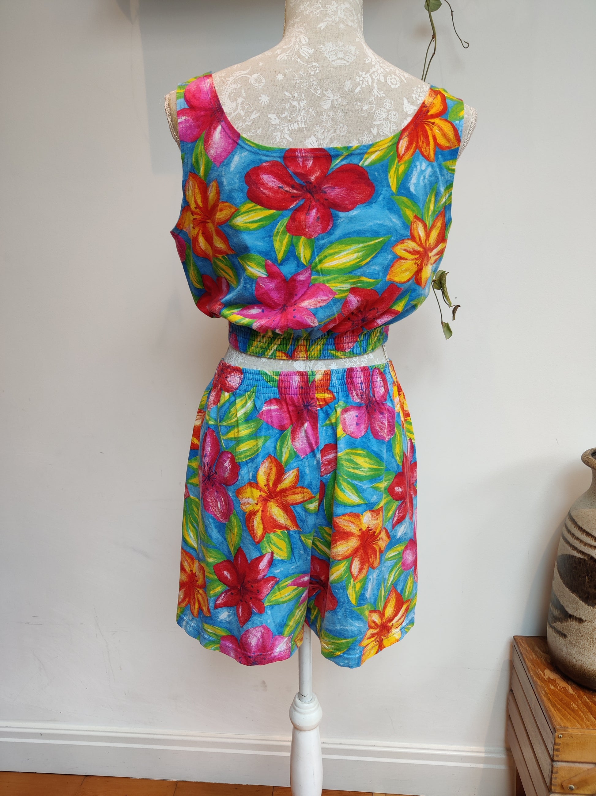 Multicoloured 80s summer coord