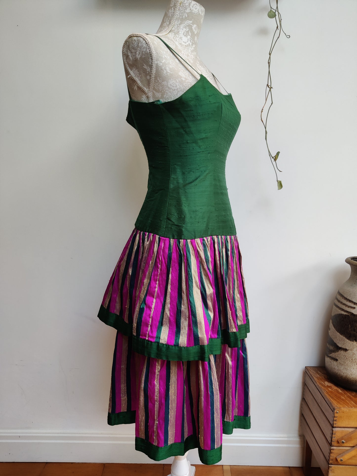 silk green and pink 80s dress. small.