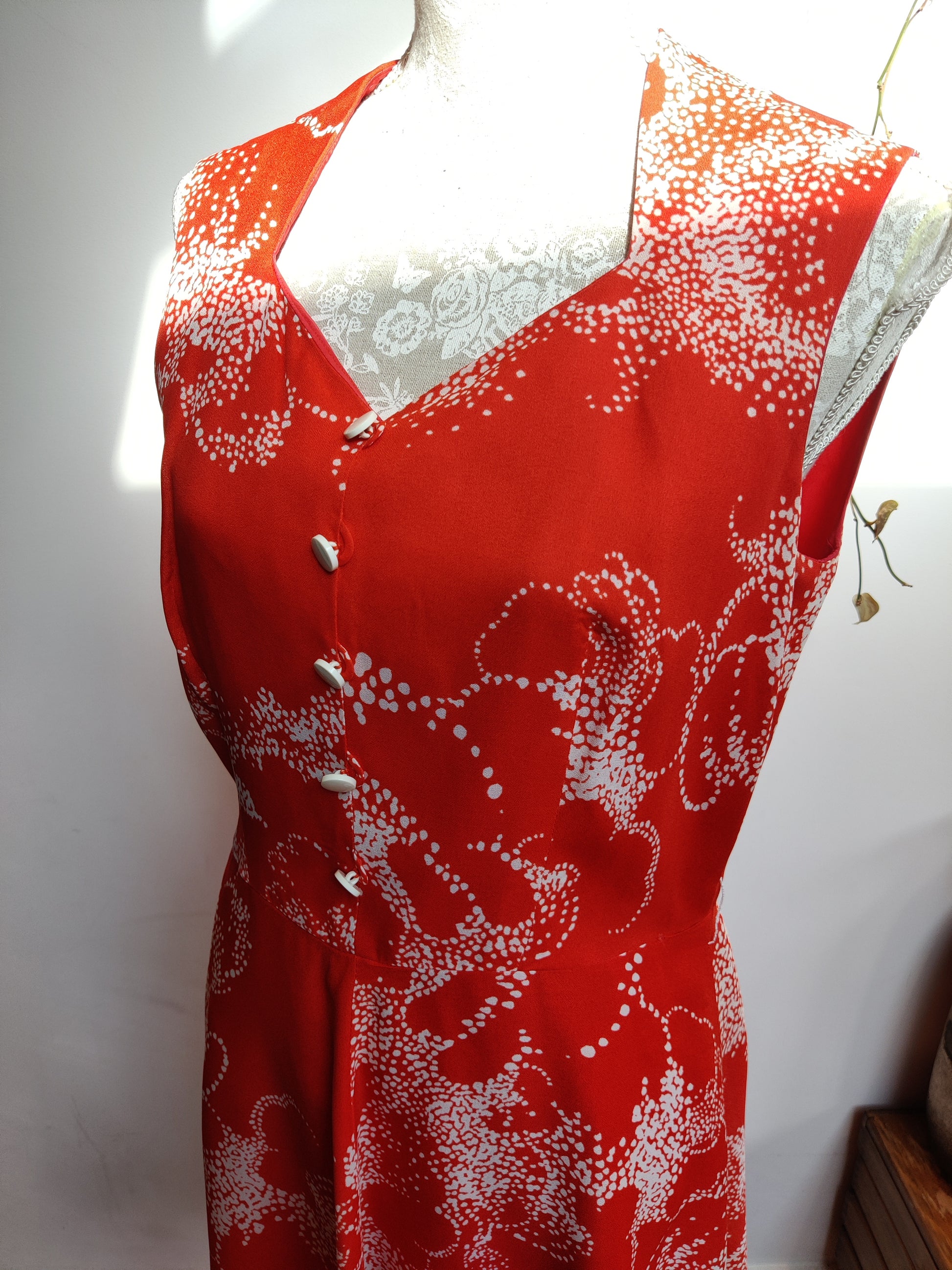 Vintage red dress. perfect for Goodwood or The races.