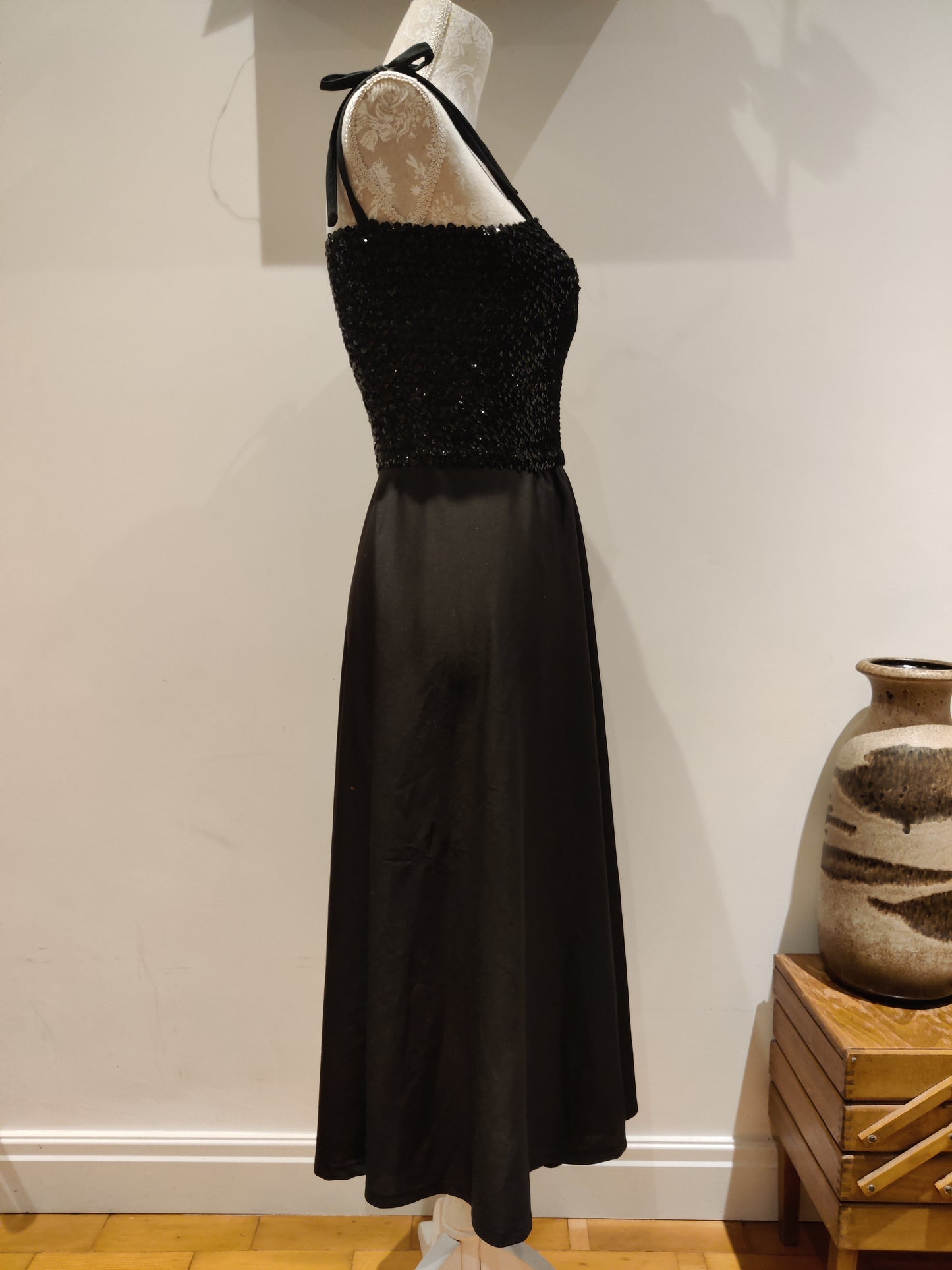 Black sequin dress 70s.